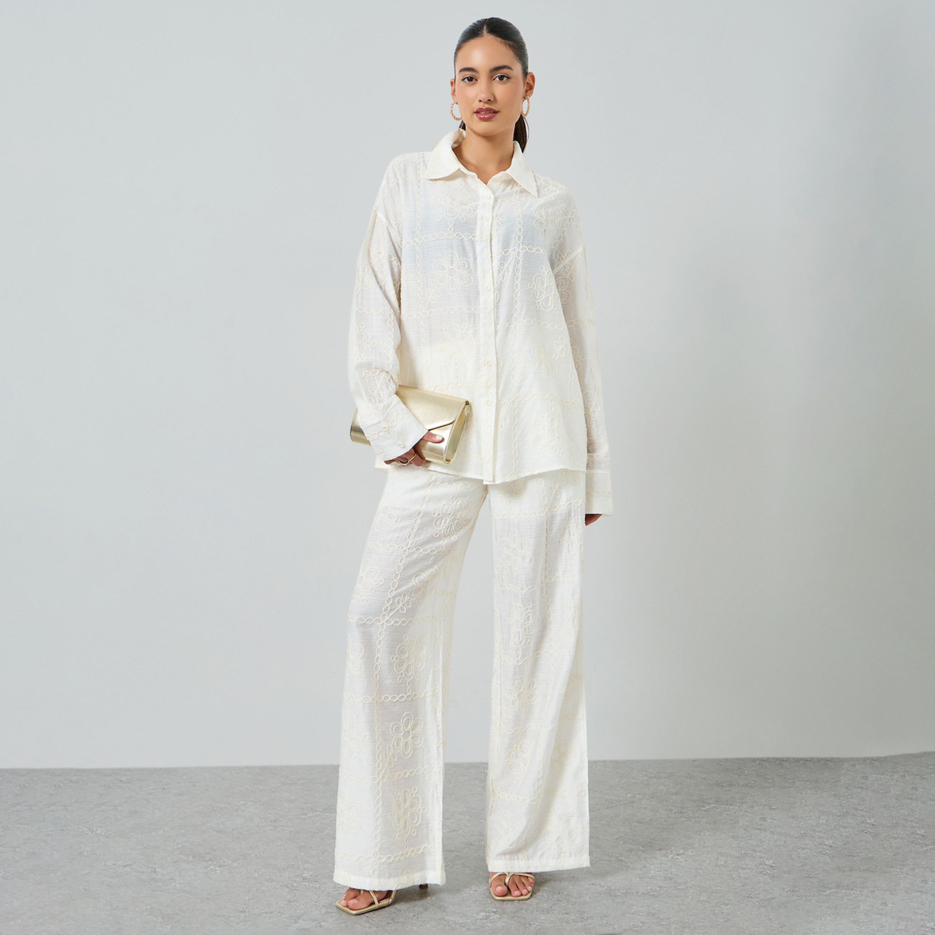 طقم قميص أبيض مطرز وبنطال-women-clothing-coordsets-image-1