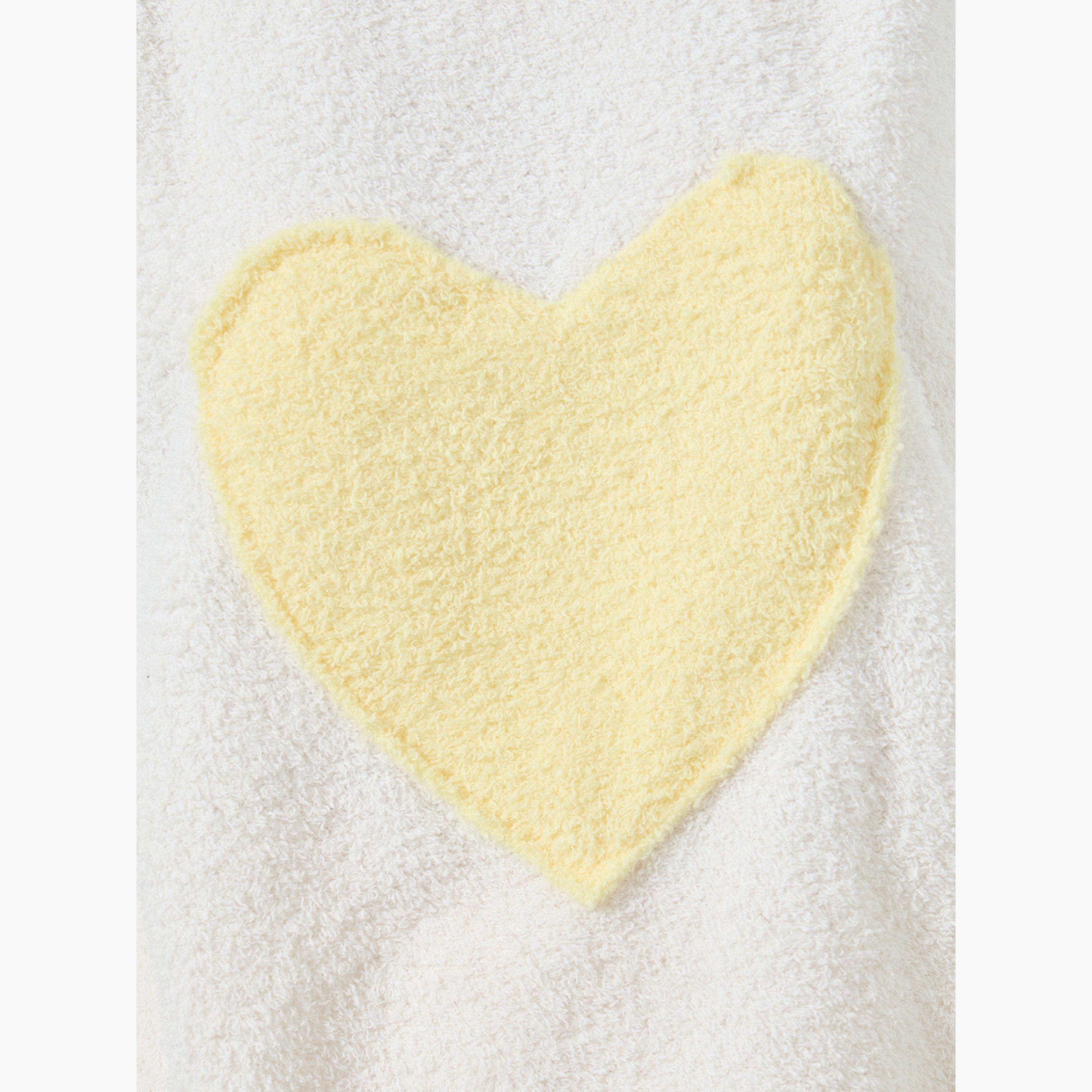 Styli Contrast Heart Detail Fleece Top and Pyjama Set-women-clothing-nightwear-pyjamas-longsets-image-3