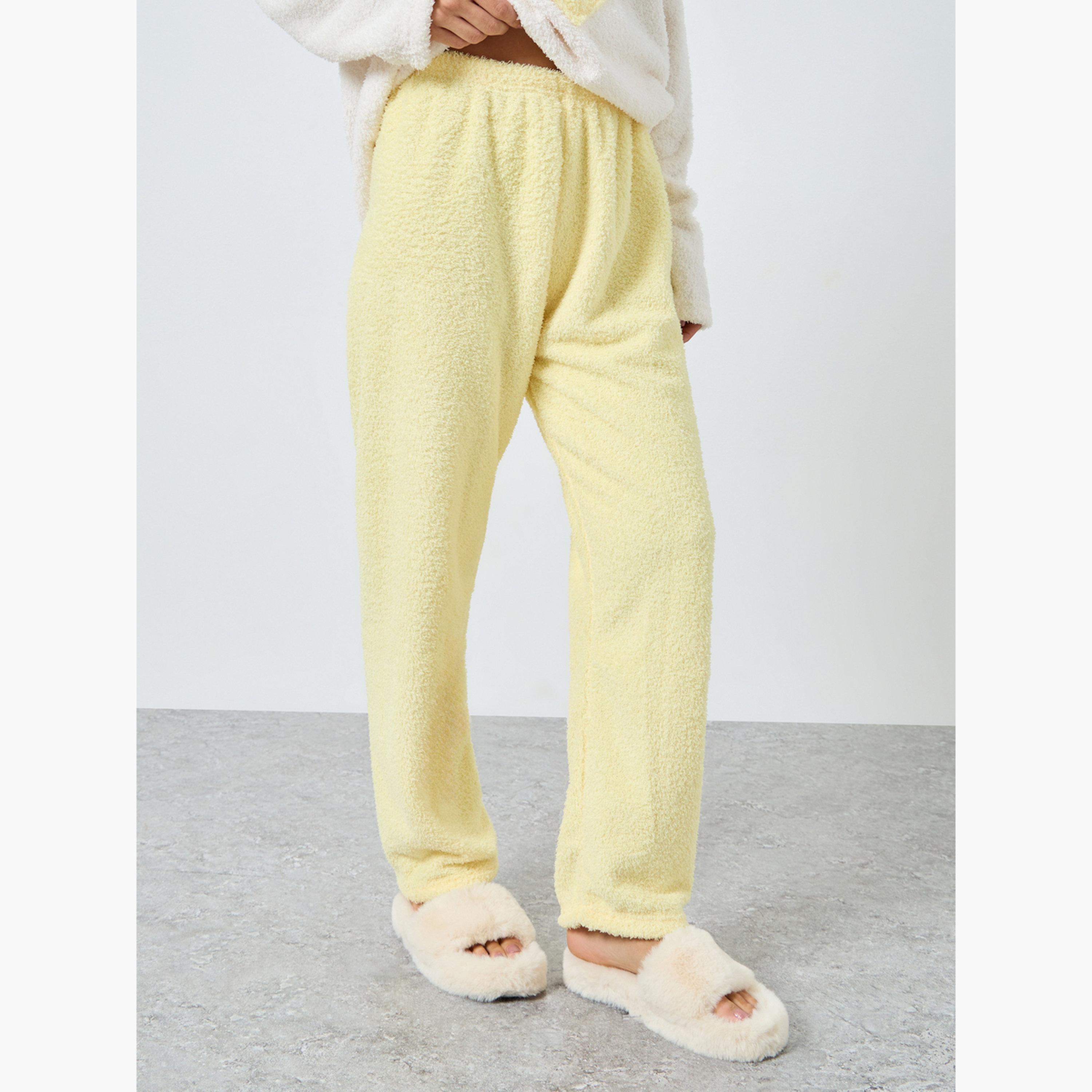 ستايلي - بيجاما قميص من الصوف بتفاصيل قلب متباينة-women-clothing-nightwear-pyjamas-longsets-image-4