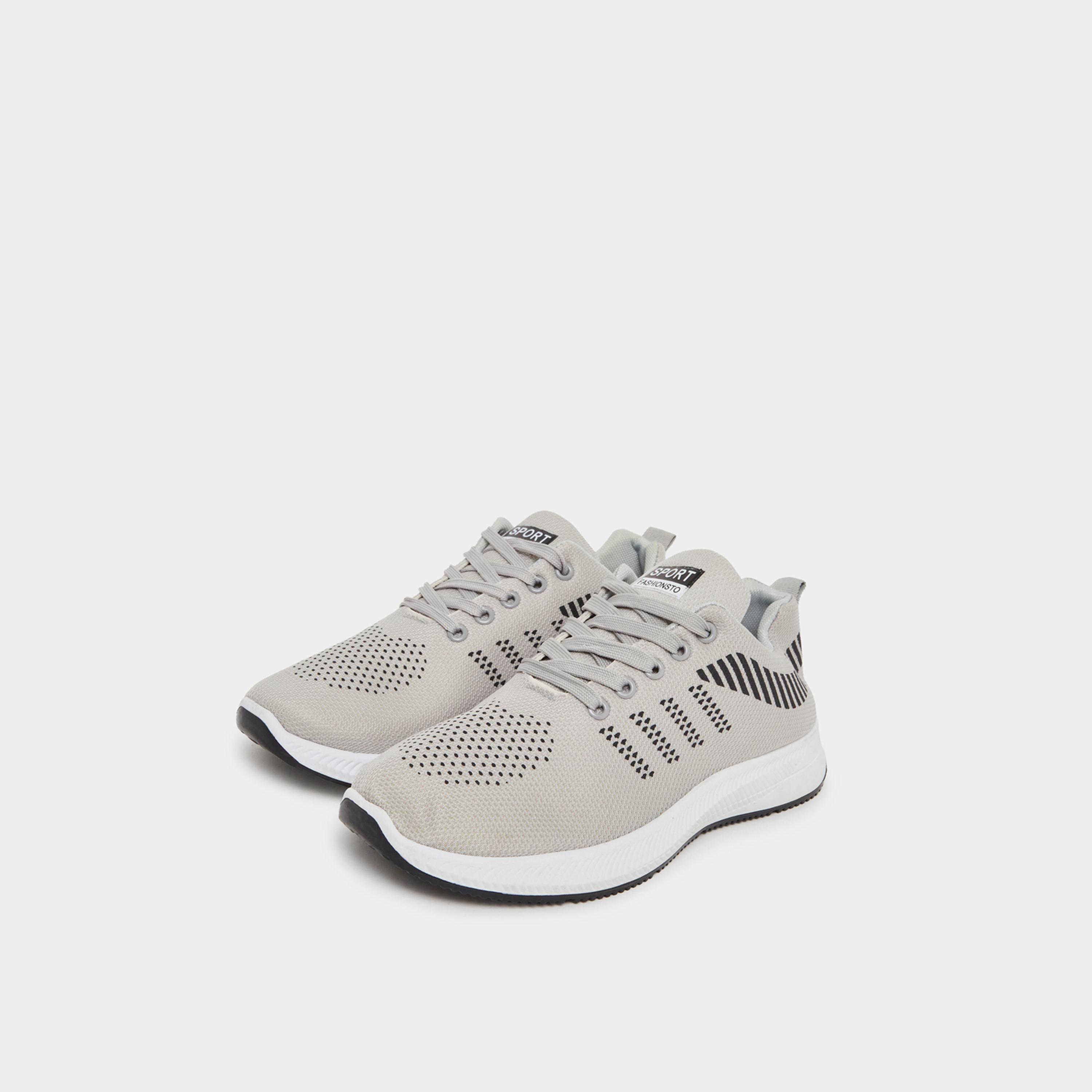 ستايلي - حذاء رياضي رجالي برباط ومطبوع-men-shoes-sneakers-image-1