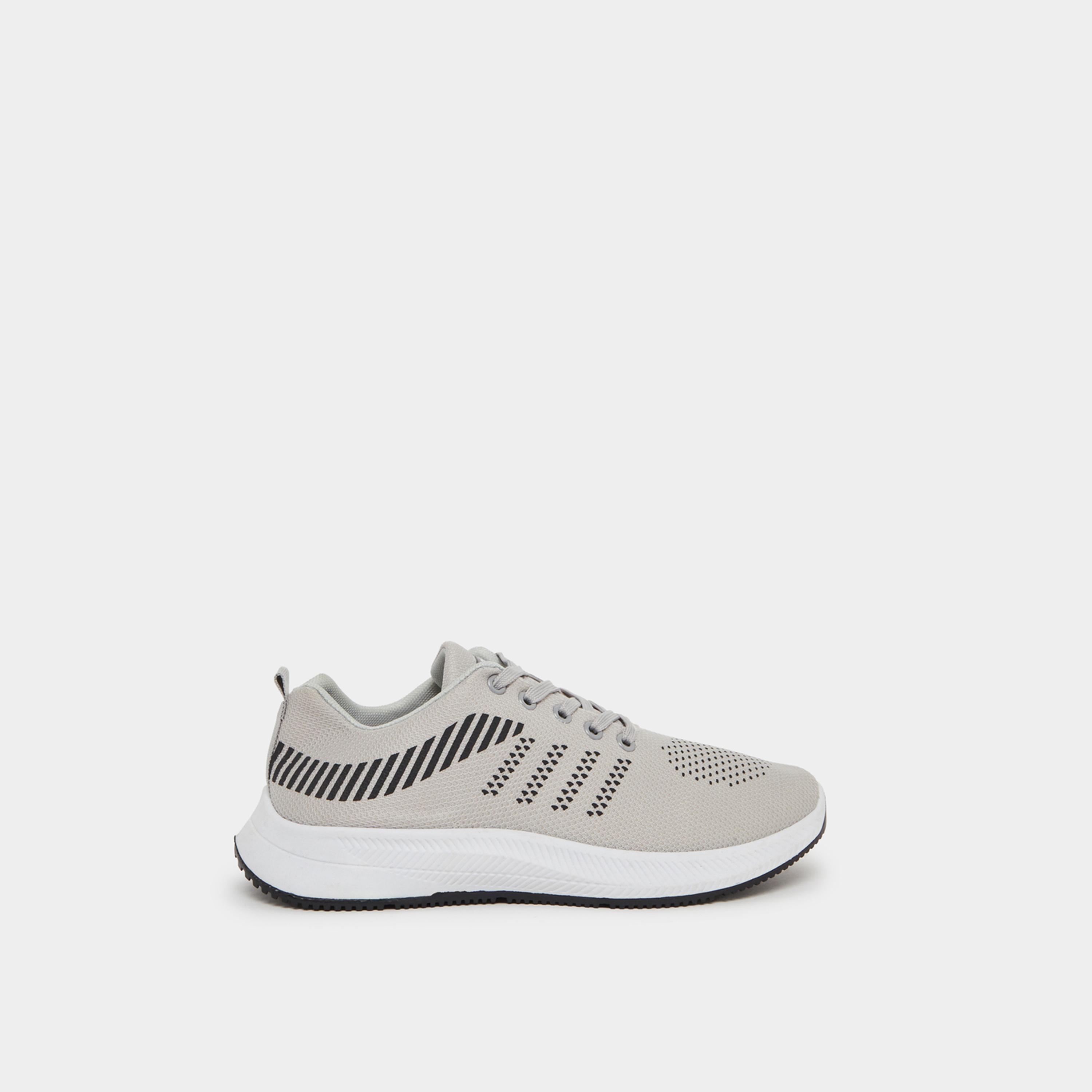 ستايلي - حذاء رياضي رجالي برباط ومطبوع-men-shoes-sneakers-image-2