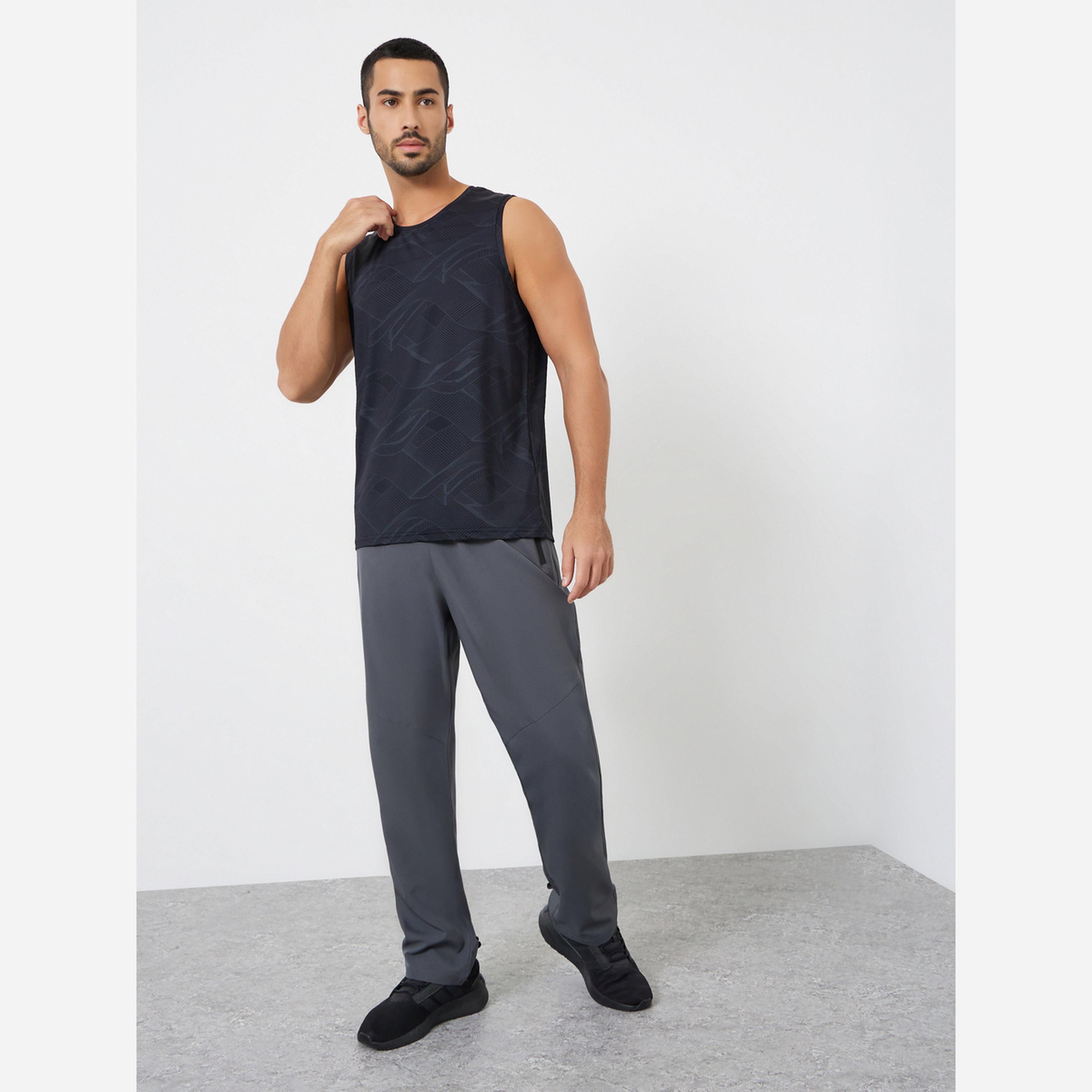 ستايلي - قميص رجالي لون أسود طبعة بدون أكمام مريح وعملي-men-clothing-sportswearandactivewear-tshirtsandpolos-image-2