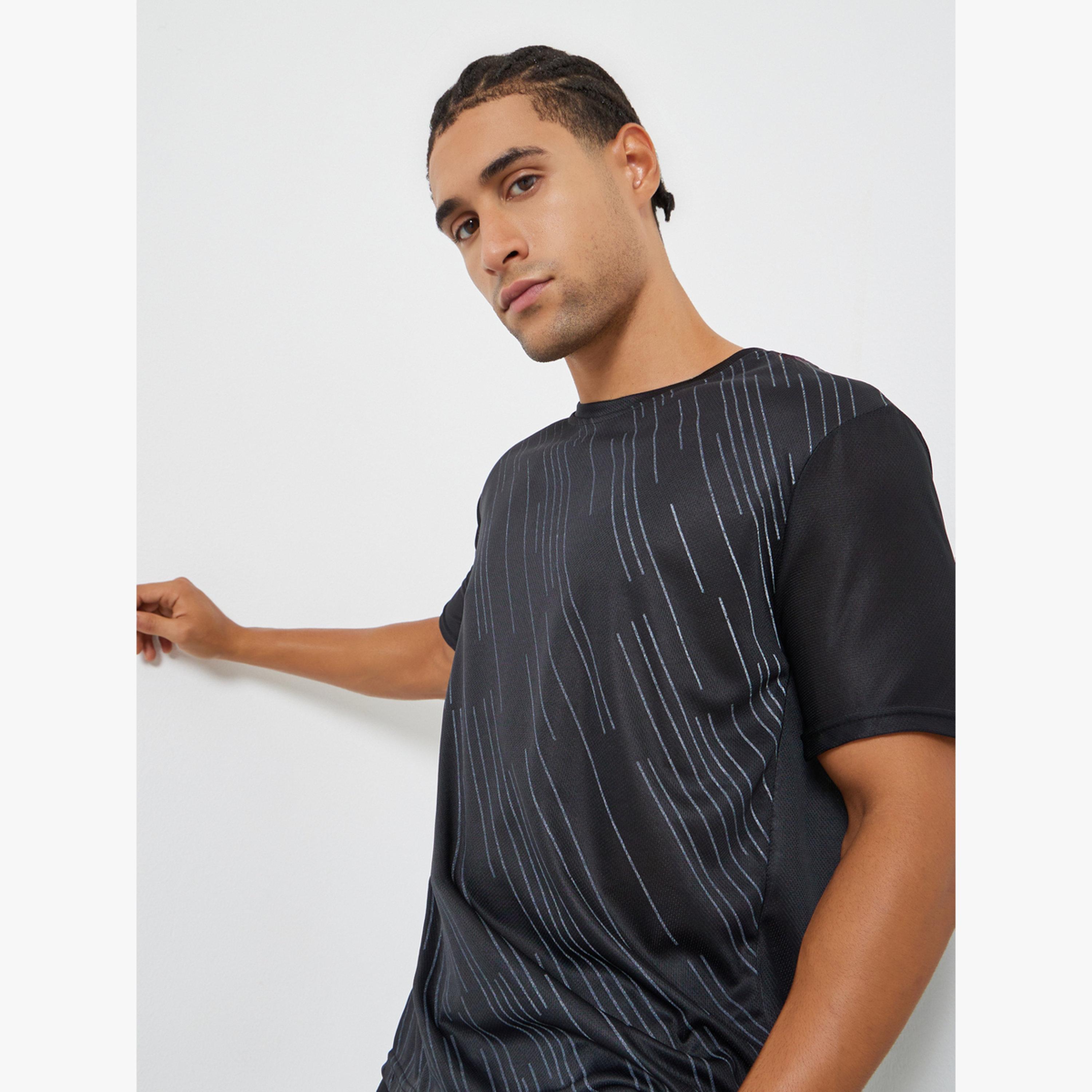 تيشيرت رياضي للتدريب مخطط بأكمام قصيرة-men-clothing-sportswearandactivewear-tshirtsandpolos-image-3