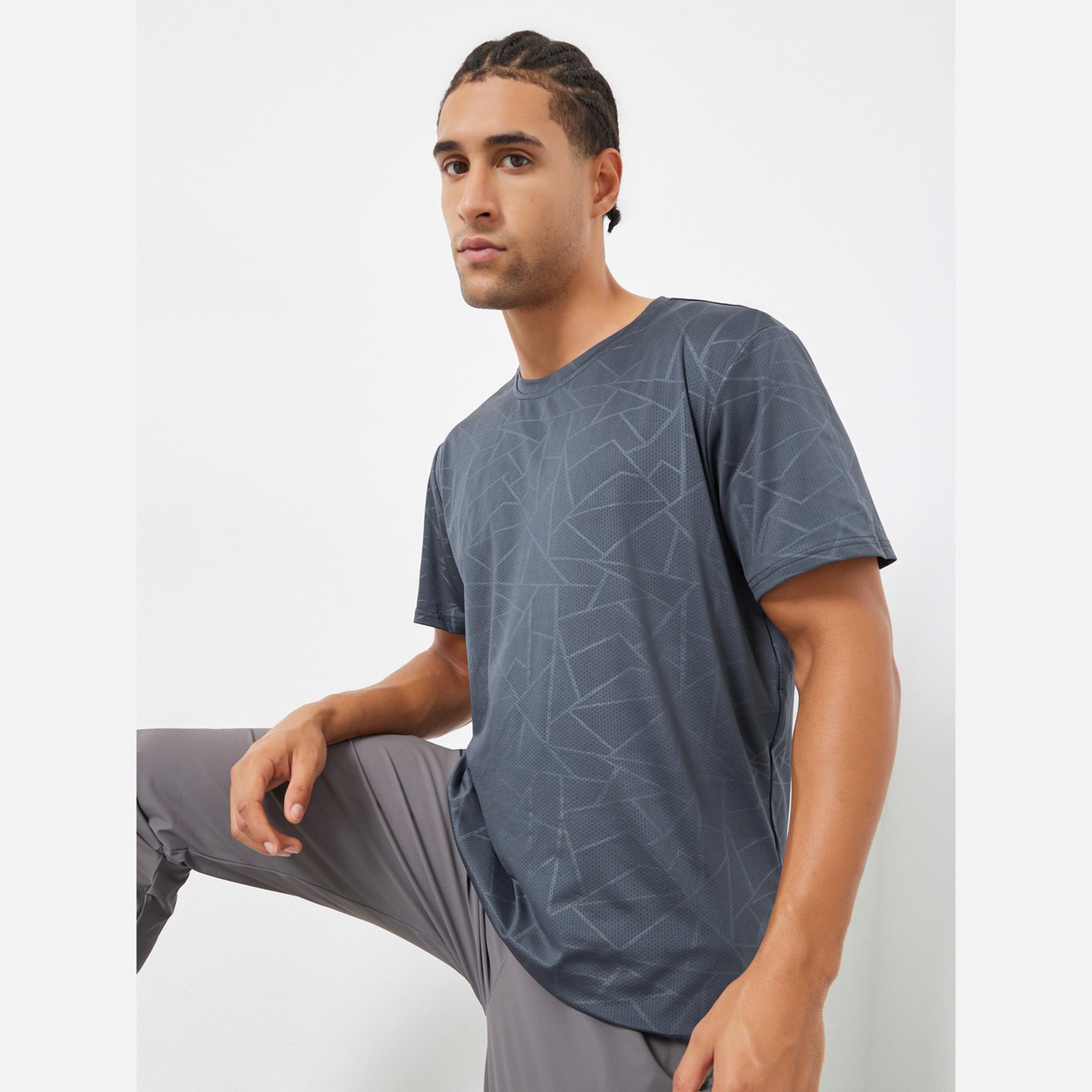 ستايلي - تيشيرت تدريب رجالي لون رمادي طبعة-men-clothing-sportswearandactivewear-tshirtsandpolos-image-3