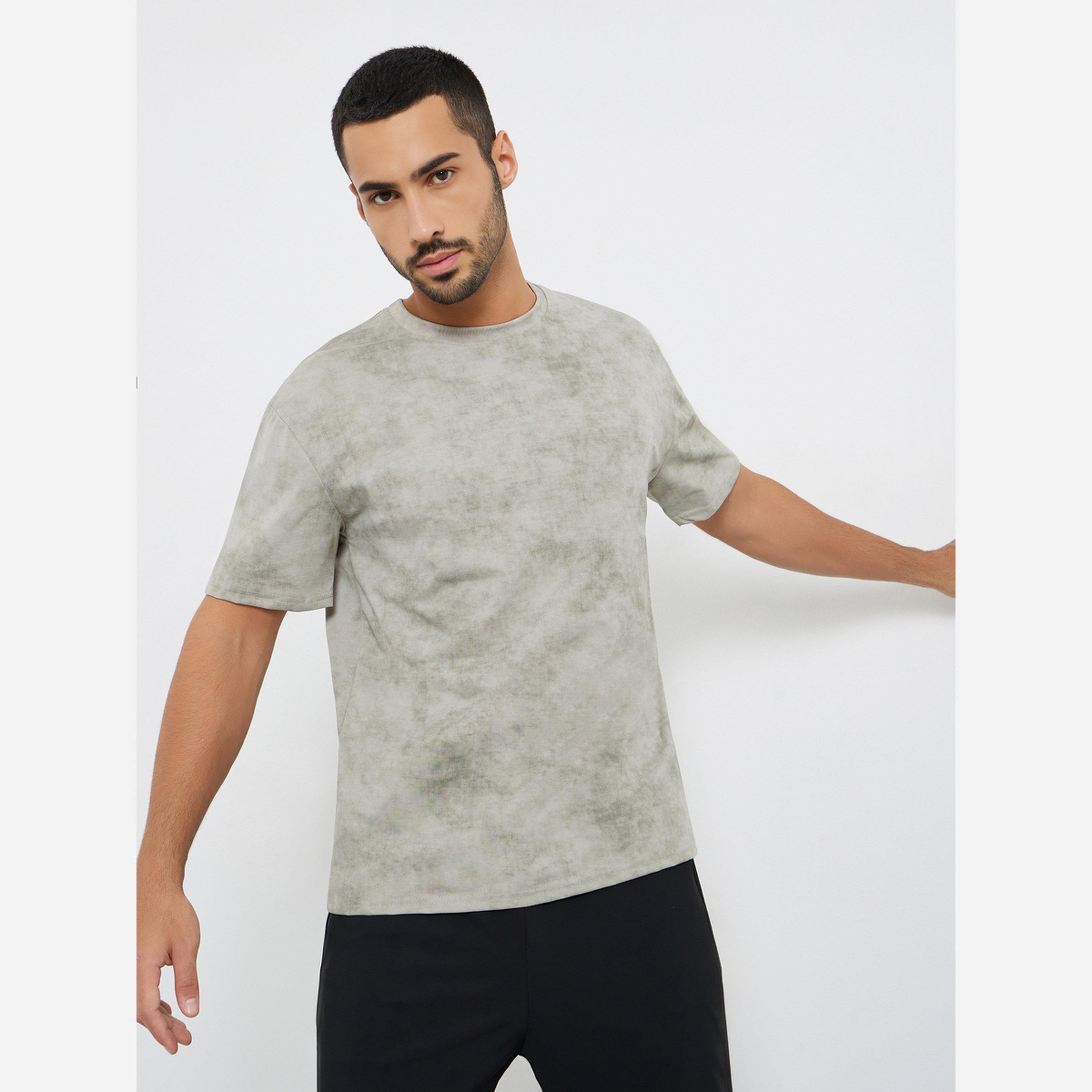 ستايلي - تيشيرت رجالي لون رمادي طبعة مريح للتدريب-men-clothing-sportswearandactivewear-tshirtsandpolos-image-1