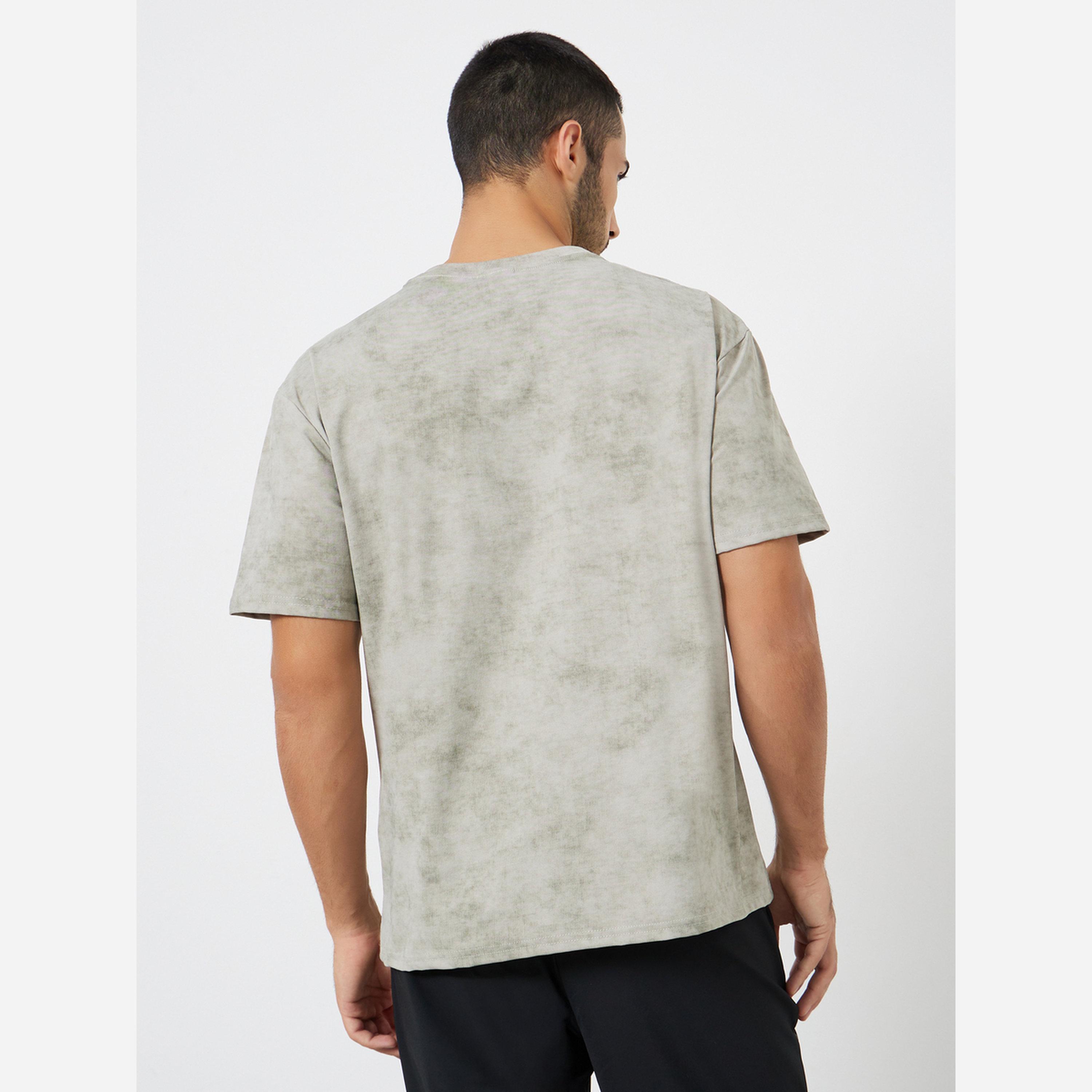 ستايلي - تيشيرت رجالي لون رمادي طبعة مريح للتدريب-men-clothing-sportswearandactivewear-tshirtsandpolos-image-4