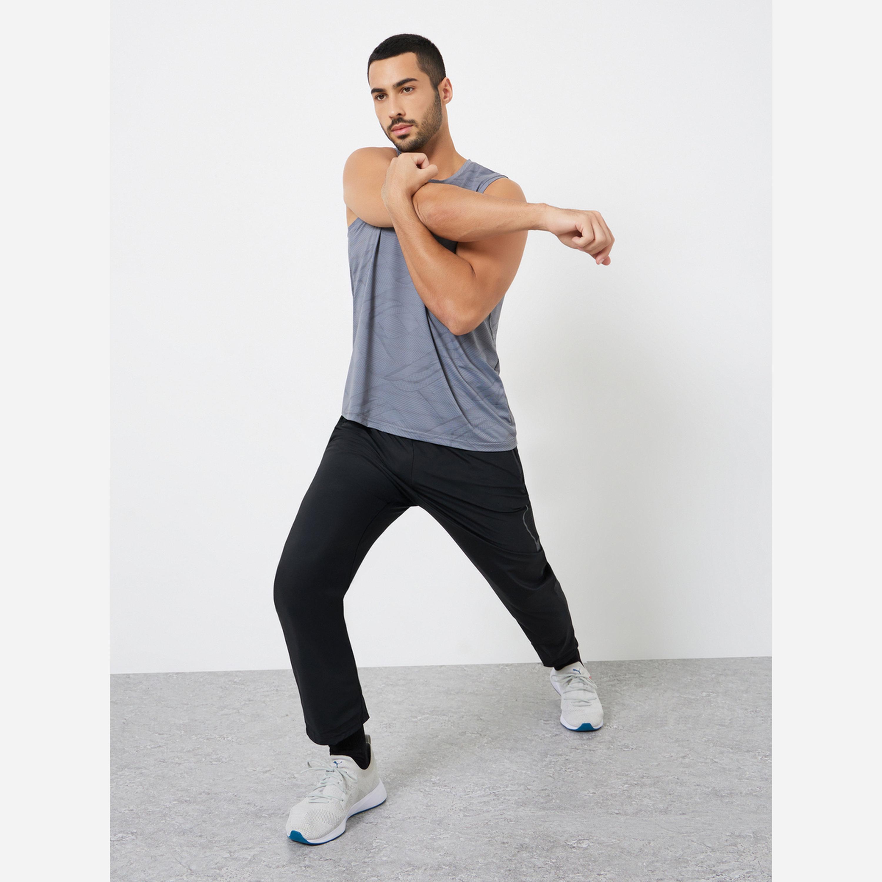 ستايلي - بنطال رياضي رجالي مريح طبعة جانبية وسحاب-men-clothing-sportswearandactivewear-bottoms-joggers-image-2