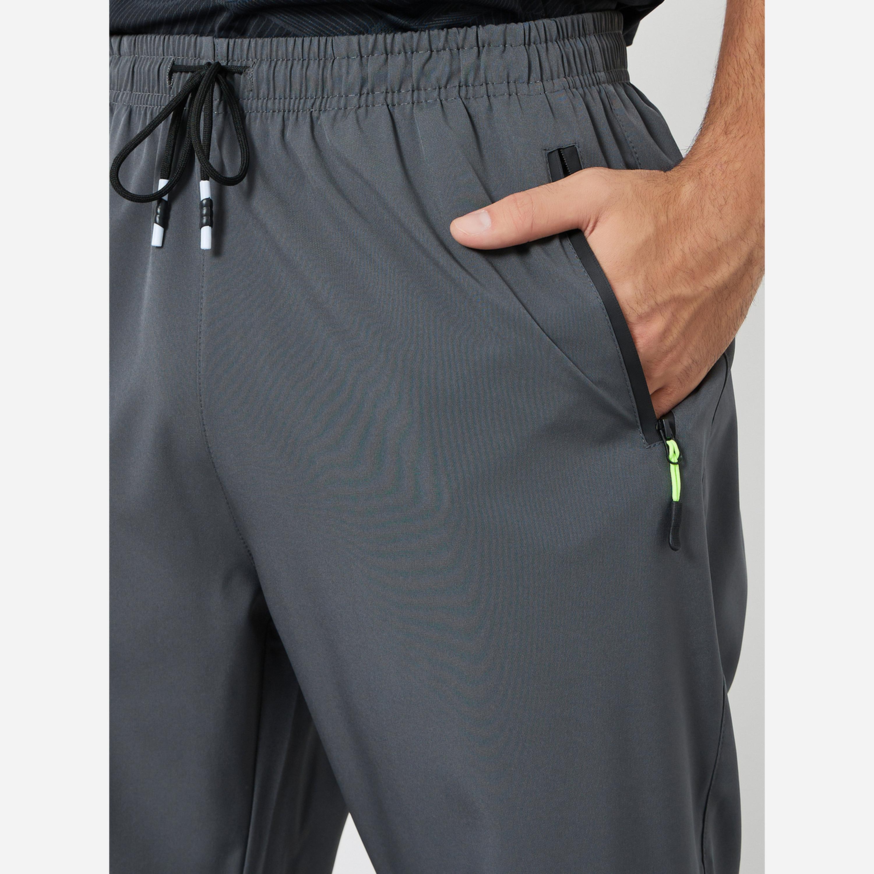 Styli Men Solid Relaxed Track Pant with Contrast Zipper-men-clothing-sportswearandactivewear-bottoms-joggers-image-4