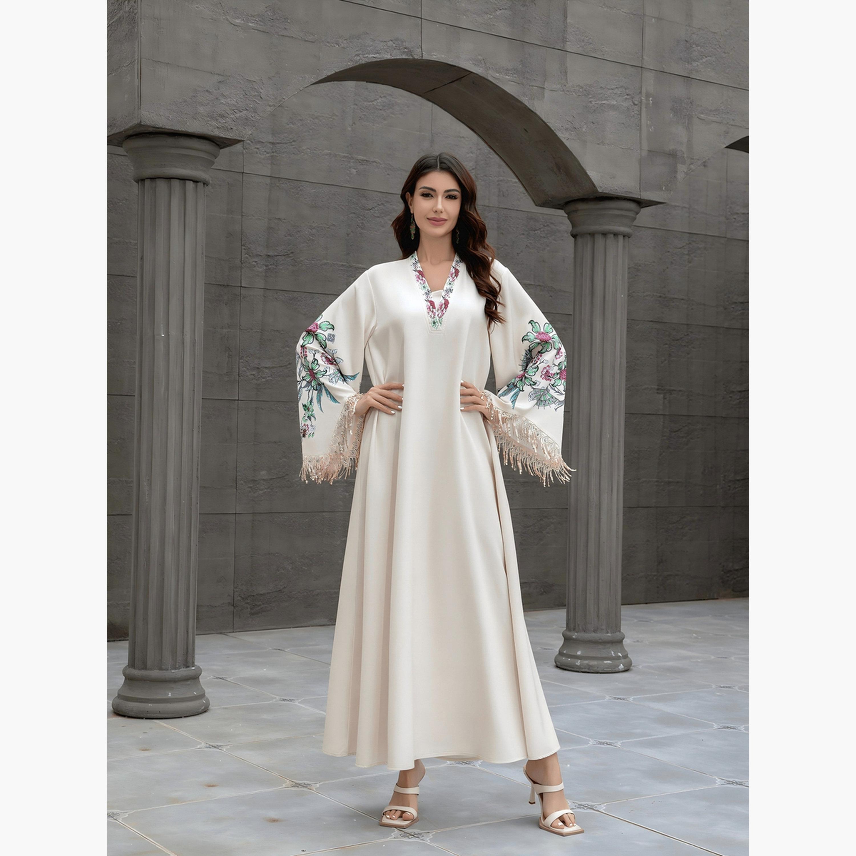 تيك تو - جلابية مزينة بالخرز ومزينة بشراشيب وطبعات الأزهار-women-arabicclothing-jalabiyas-image-4