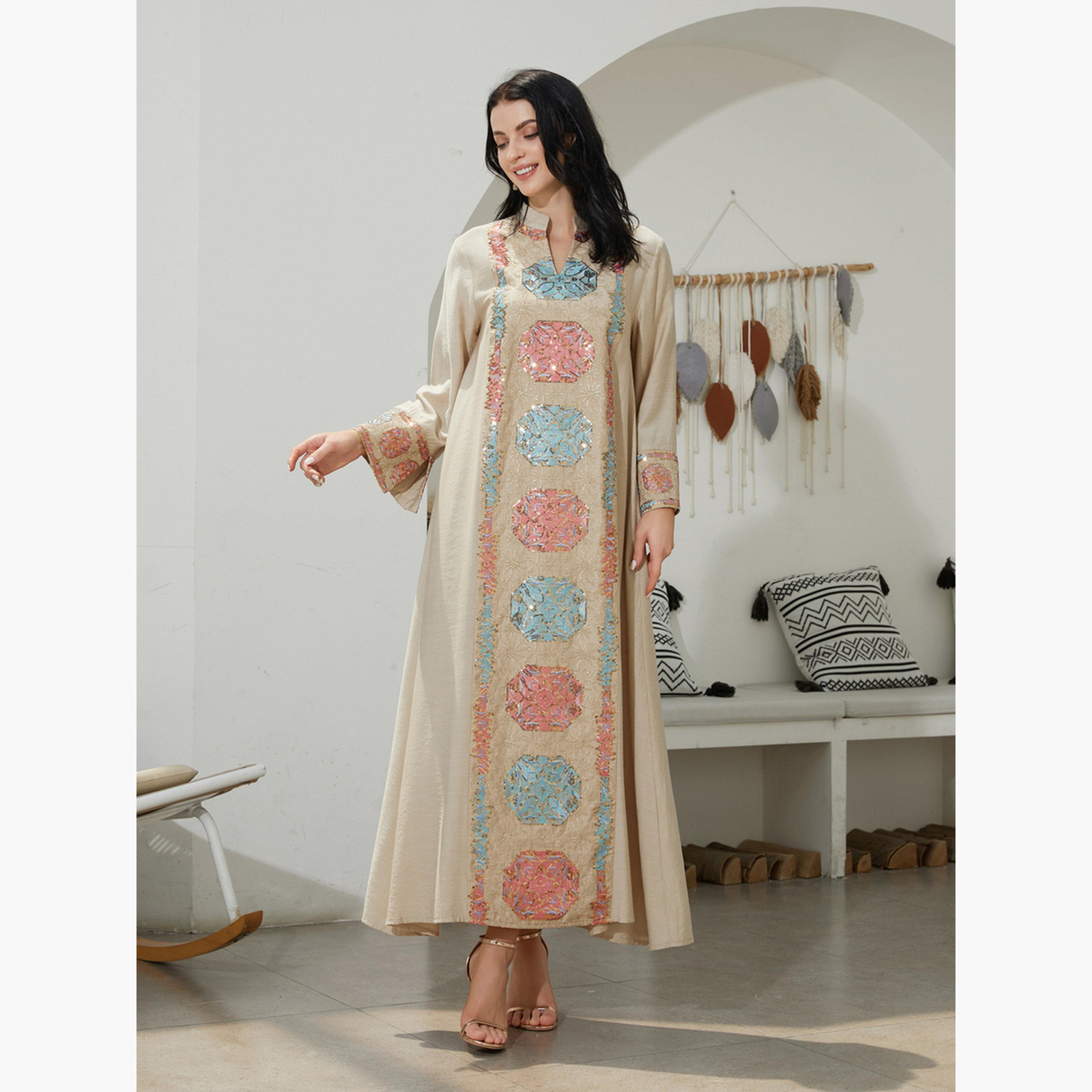 تيك تو - جلابية مطرزة بالترتر تصميم A-women-arabicclothing-jalabiyas-image-3