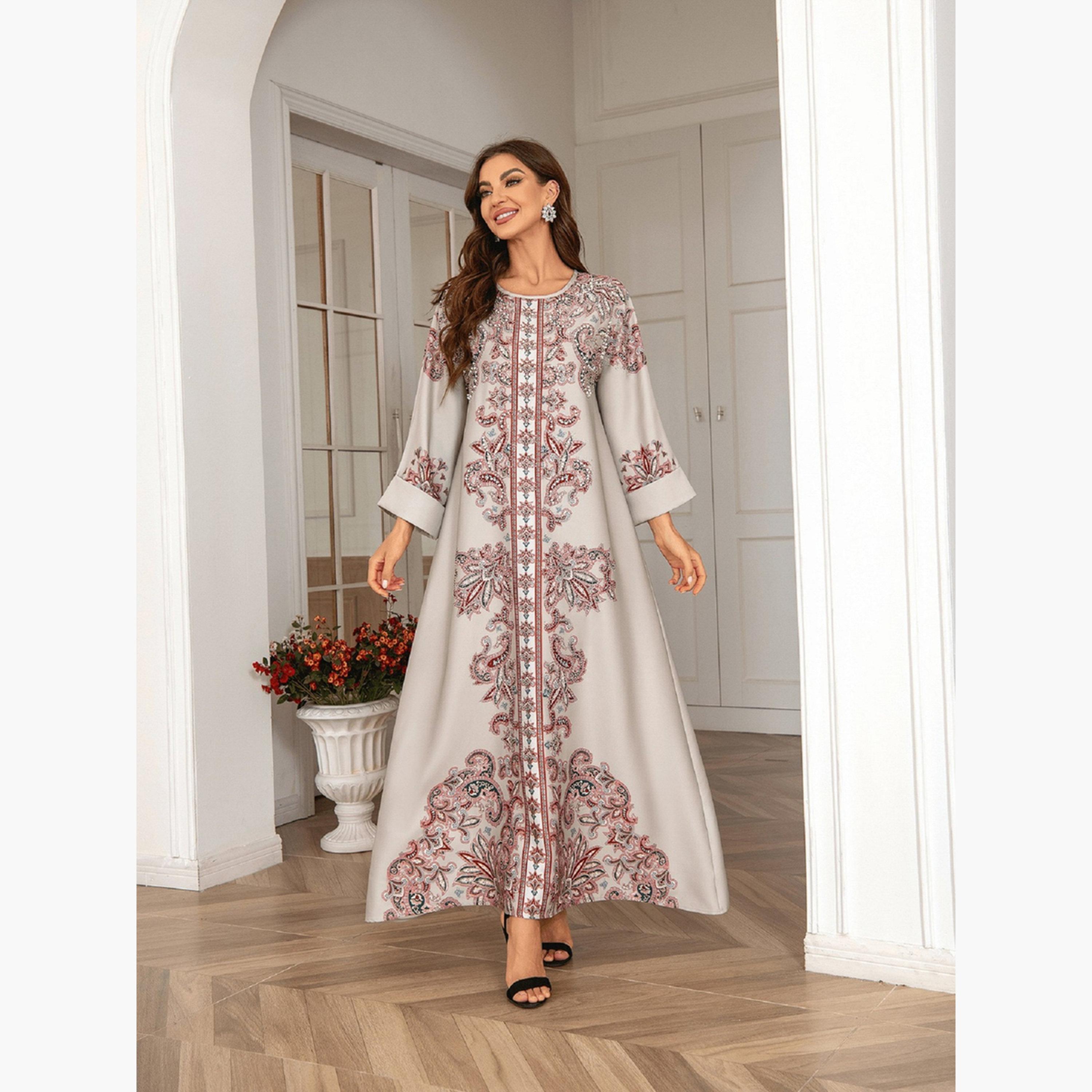 تيك تو - جلابية مزينة مورّدة وتفاصيل لؤلؤ صناعي-women-arabicclothing-jalabiyas-image-4