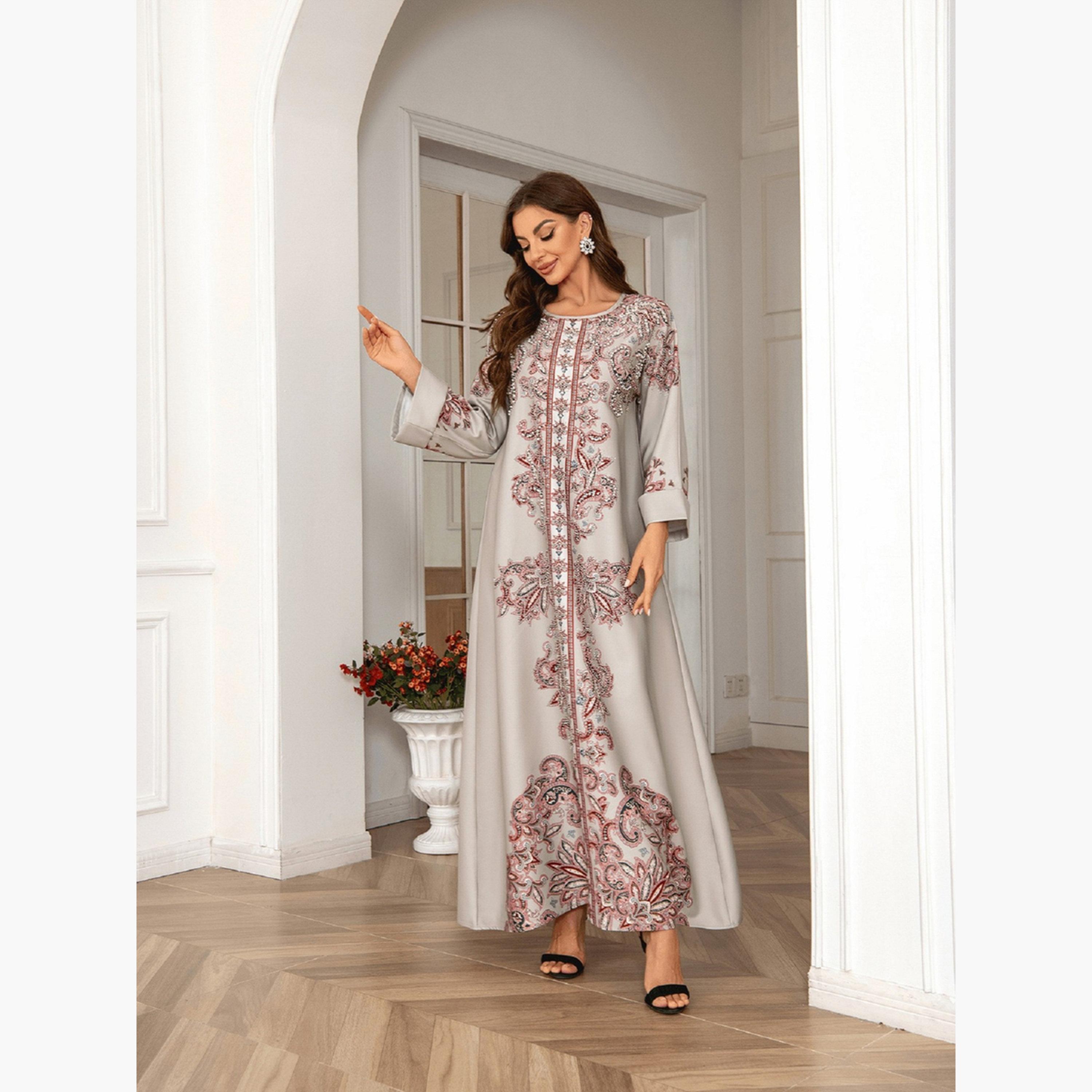 تيك تو - جلابية مزينة مورّدة وتفاصيل لؤلؤ صناعي-women-arabicclothing-jalabiyas-image-5