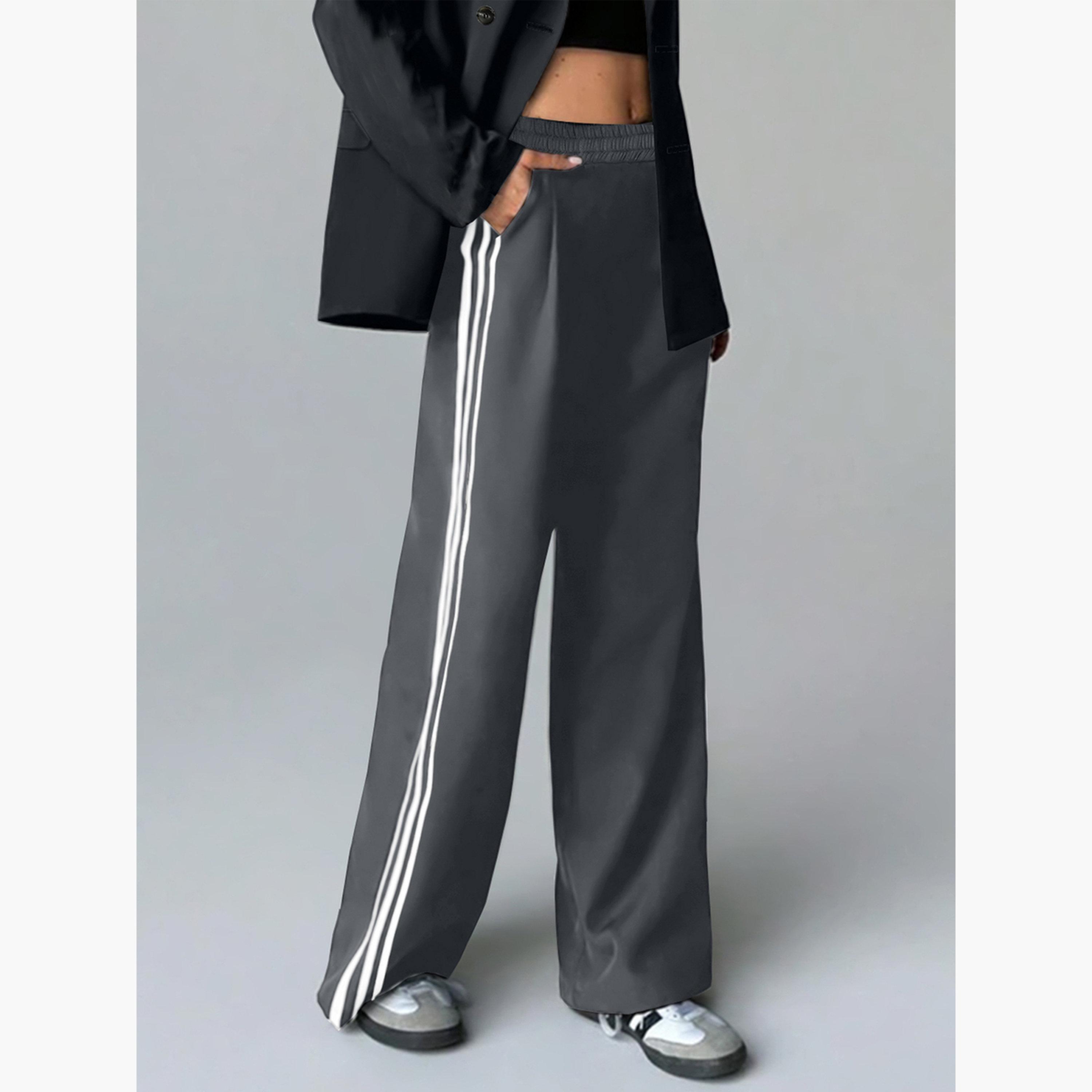 تيك تو - بنطال رمادي بخطوط جانبية واسعة-women-clothing-bottoms-trousers-image-4