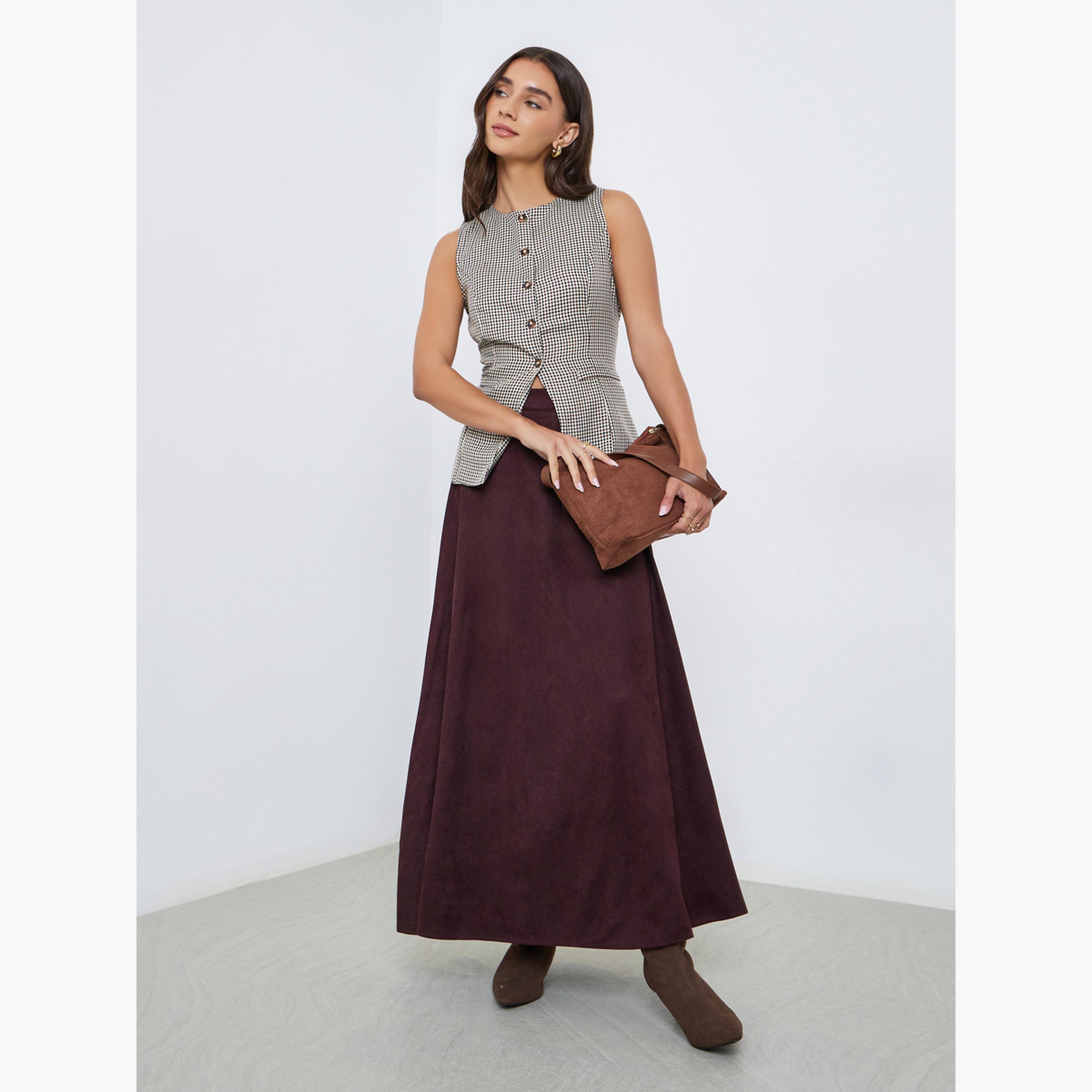 Styli Gingham Checked Round Neck Sleeveless Women's Buttoned Waistcoat-women-winterwear-coatsandjackets-waistcoats-image-2
