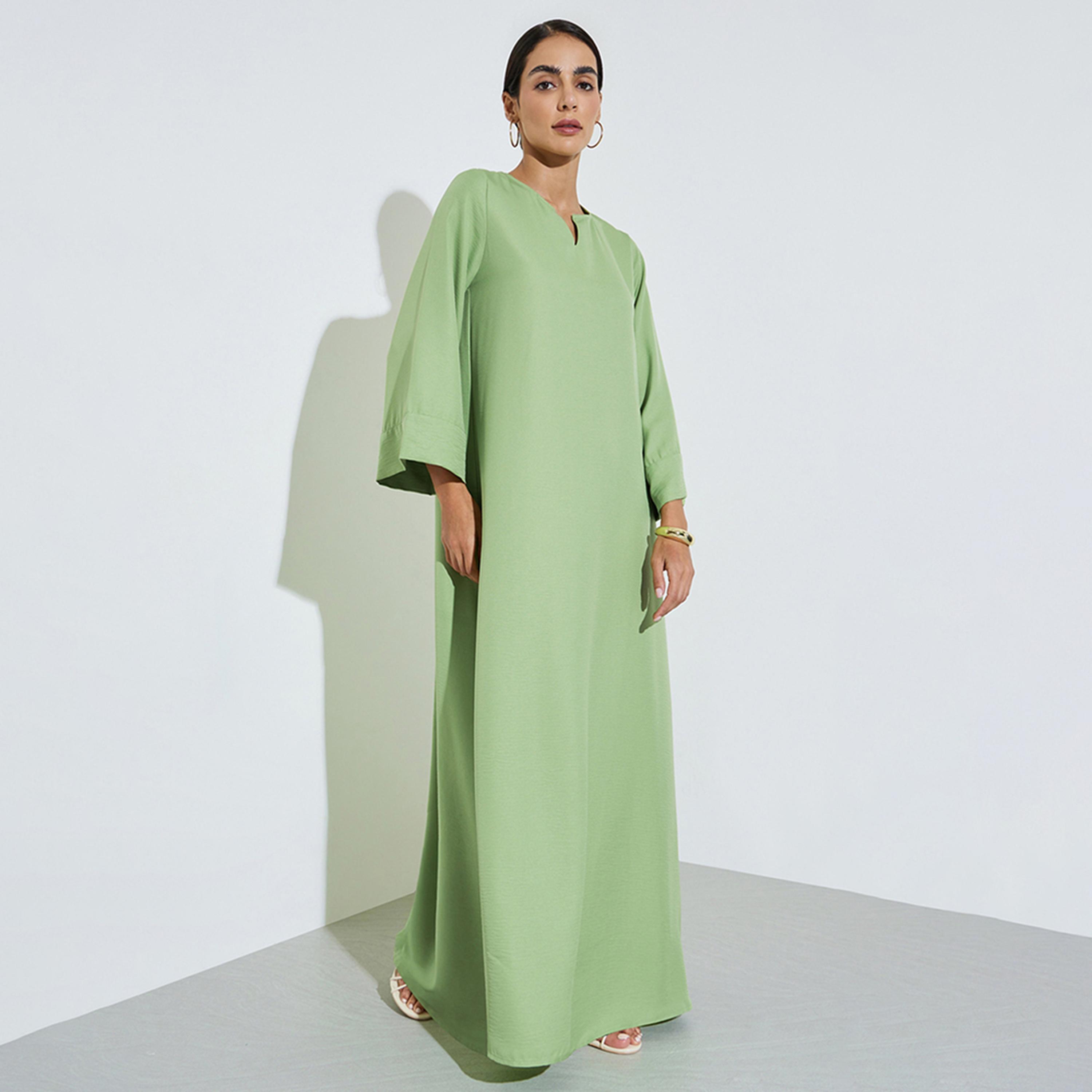 Amirah X Styli Green Solid Notch Neck Jalabiya-women-arabicclothing-jalabiyas-image-1