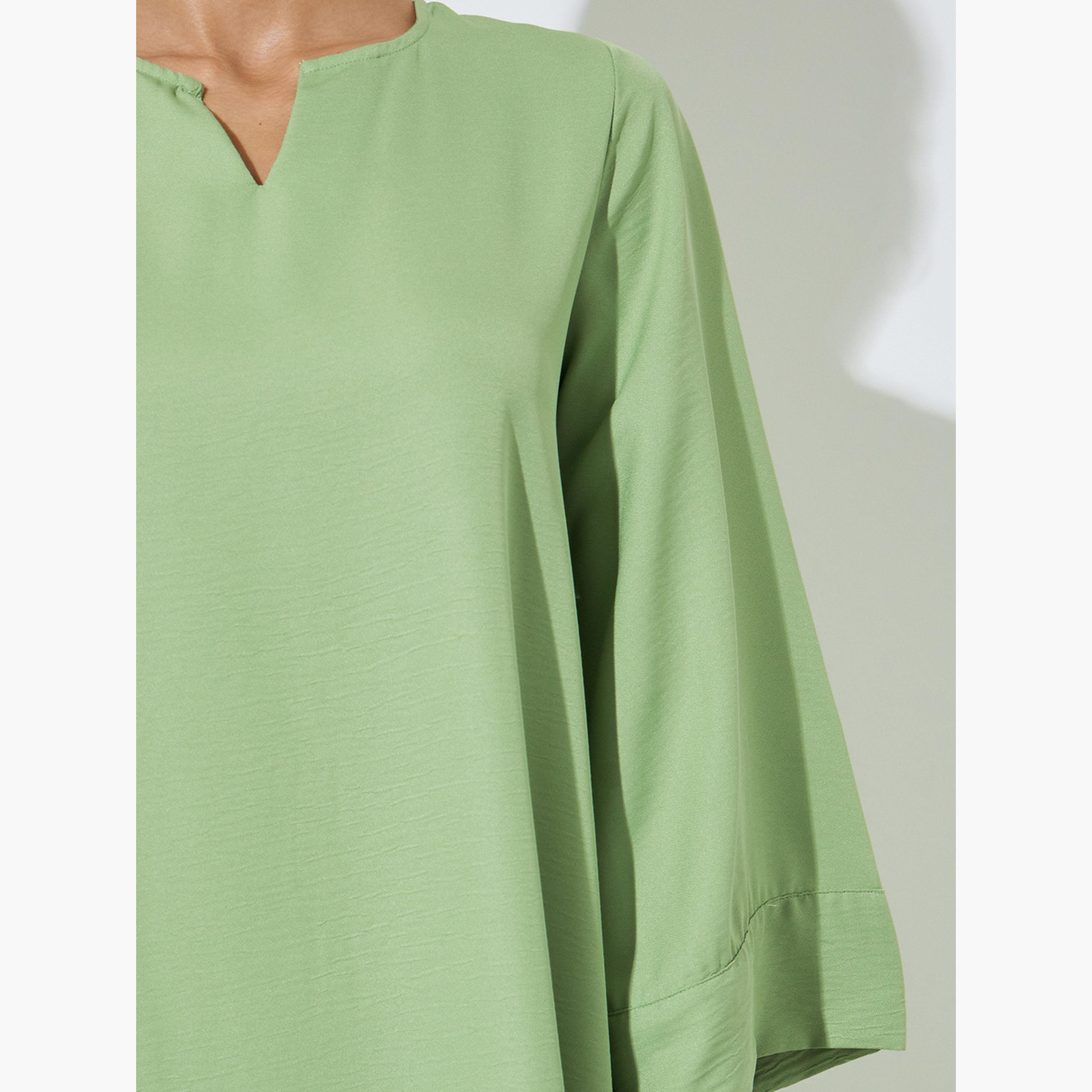Amirah X Styli Green Solid Notch Neck Jalabiya-women-arabicclothing-jalabiyas-image-4