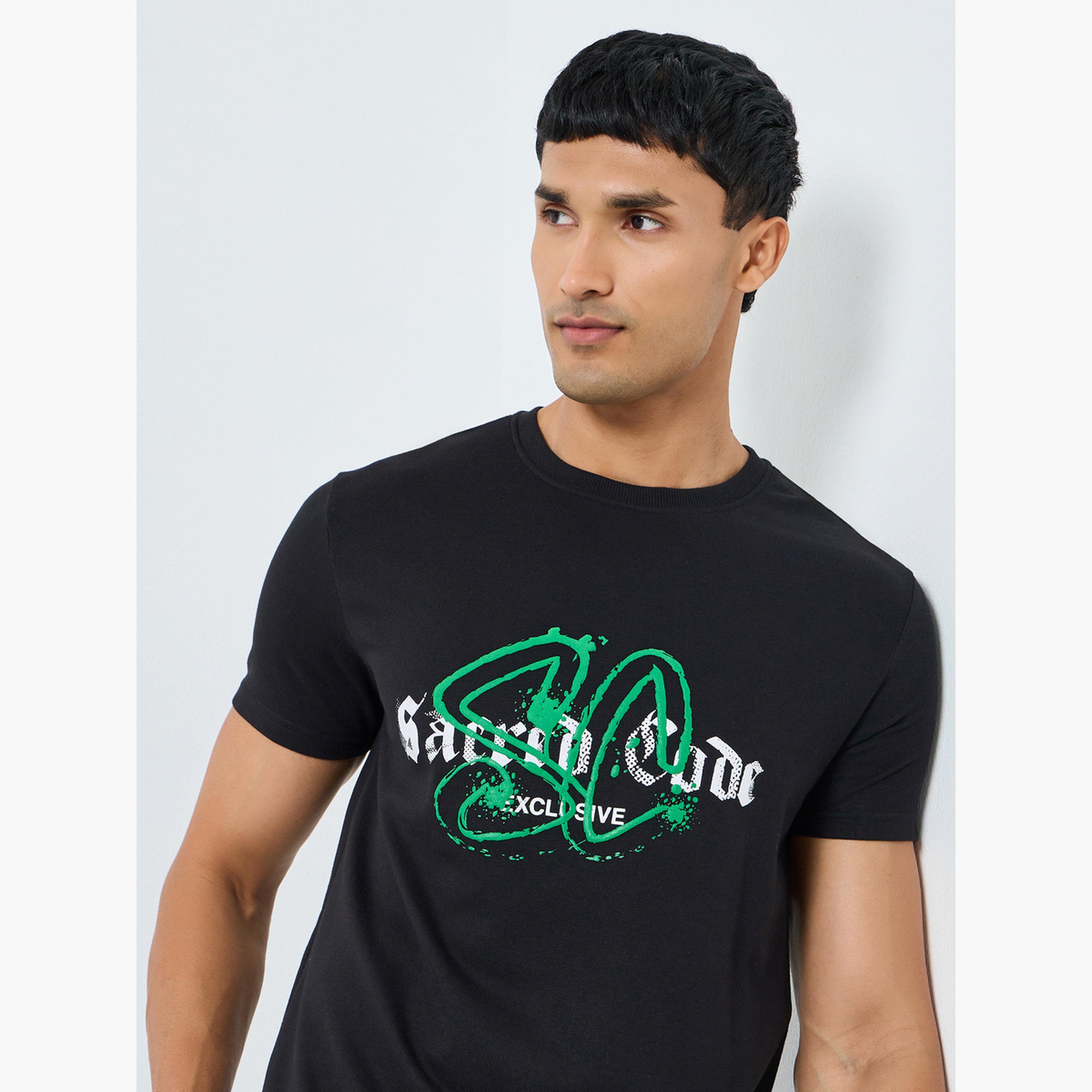 تيشيرت بياقة دائرية وطبعة جرافيك-men-clothing-tshirtsandpolos-tshirts-image-3