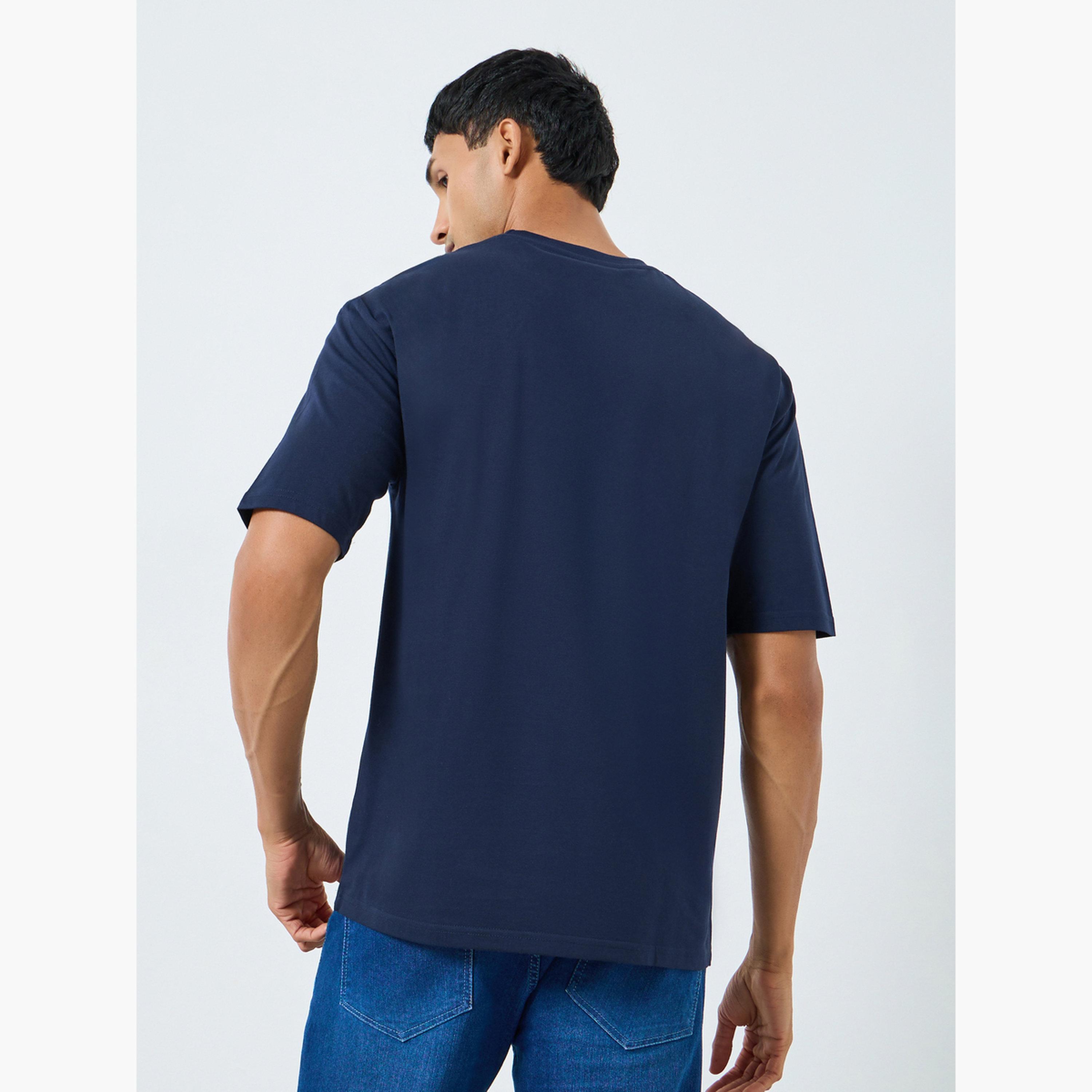 تيشيرت واسع بطبعة جرافيك-men-clothing-tshirtsandpolos-polos-image-5