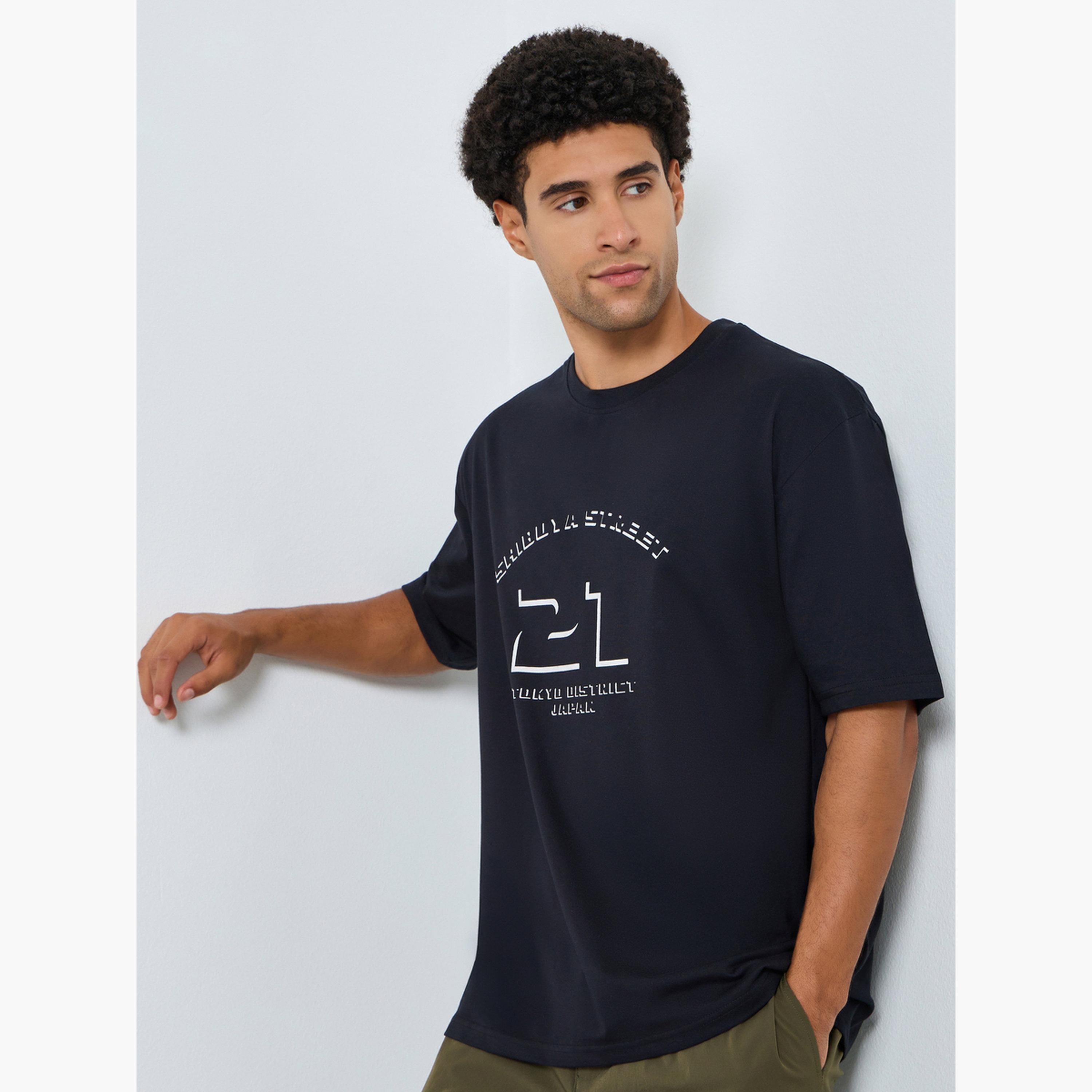 Styli Men Black Graphic Print Oversized T-Shirt-men-clothing-tshirtsandpolos-tshirts-image-1