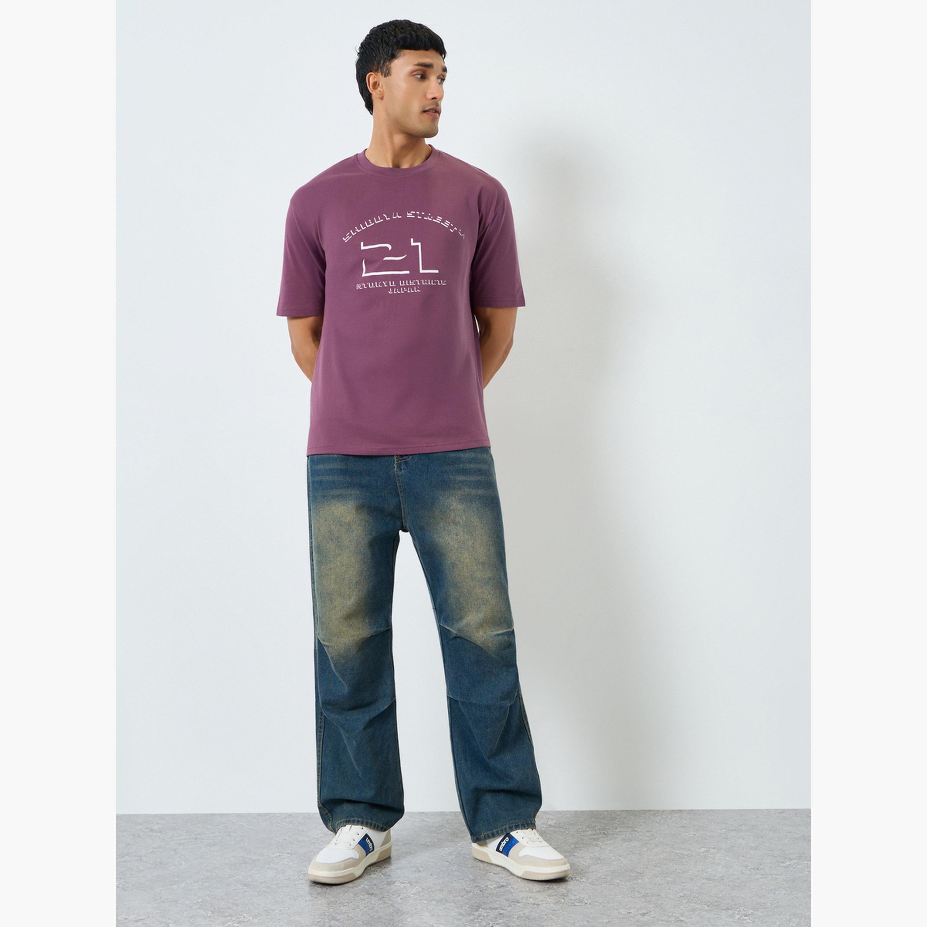 تيشيرت بطبعة جرافيك وقصة واسعة للرجال-men-clothing-tshirtsandpolos-tshirts-image-2