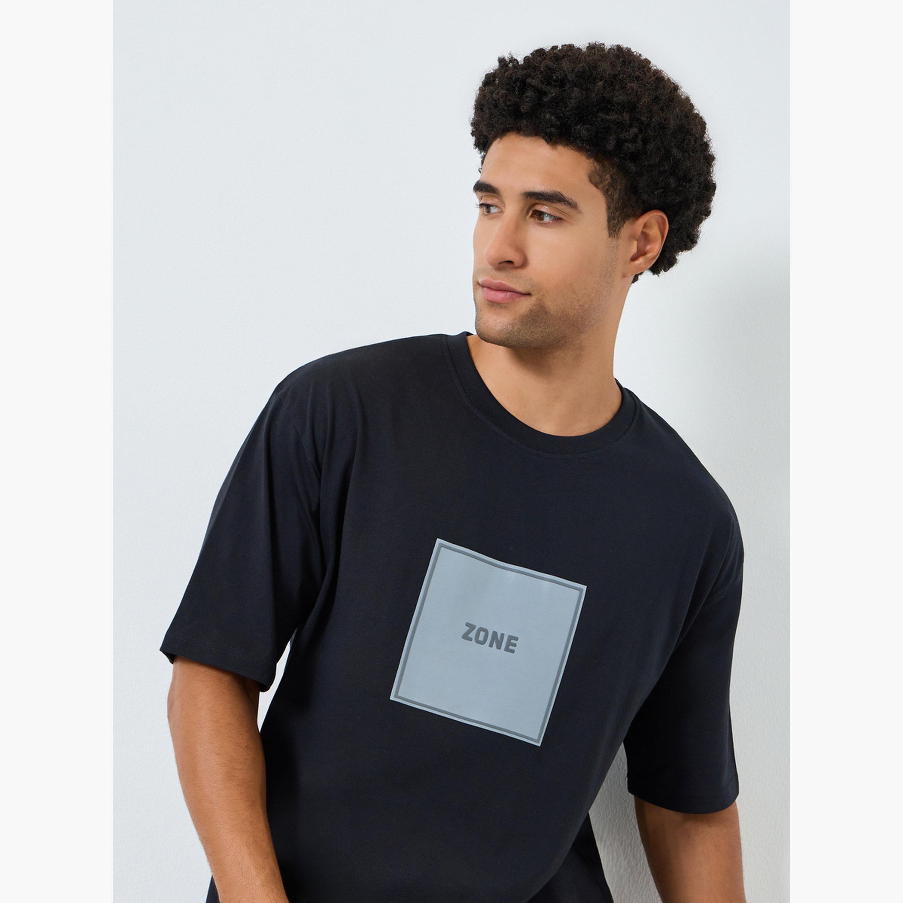 تيشيرت واسع بطبعة جرافيك-men-clothing-tshirtsandpolos-tshirts-image-3