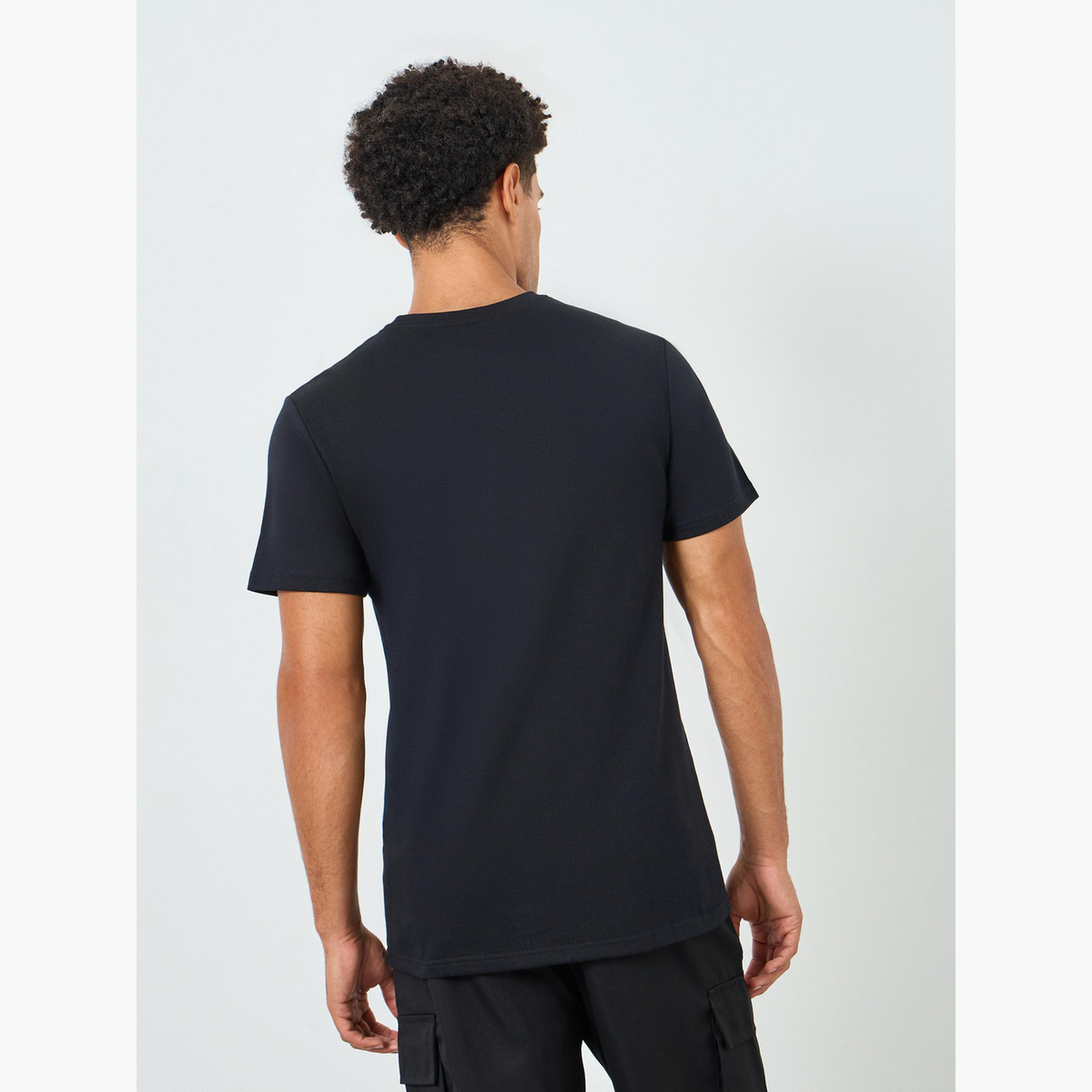 Styli Men Black Pocket T-Shirt with Contrast Stitch Detail-men-clothing-tshirtsandpolos-polos-image-5