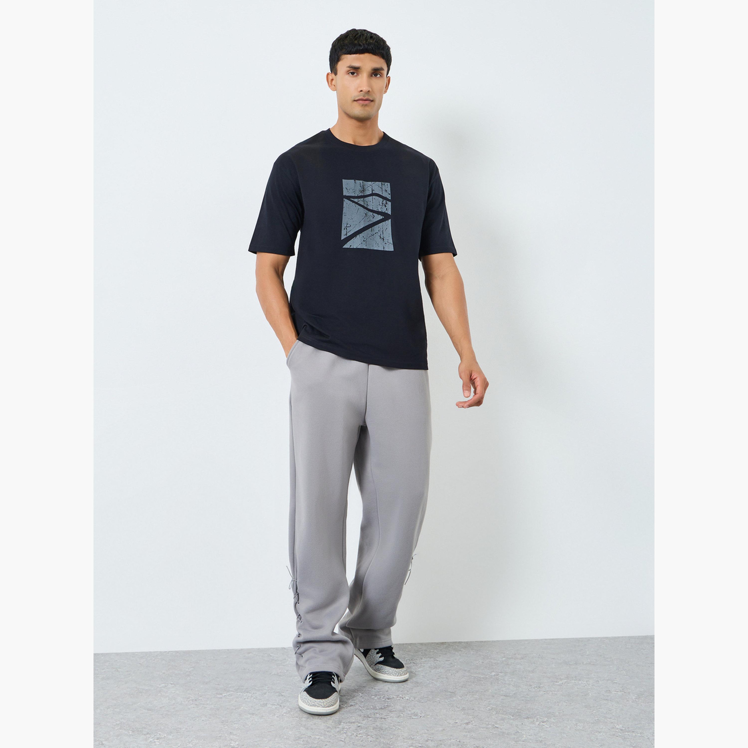 تيشيرت واسع بطبعة جرافيك-men-clothing-tshirtsandpolos-tshirts-image-2