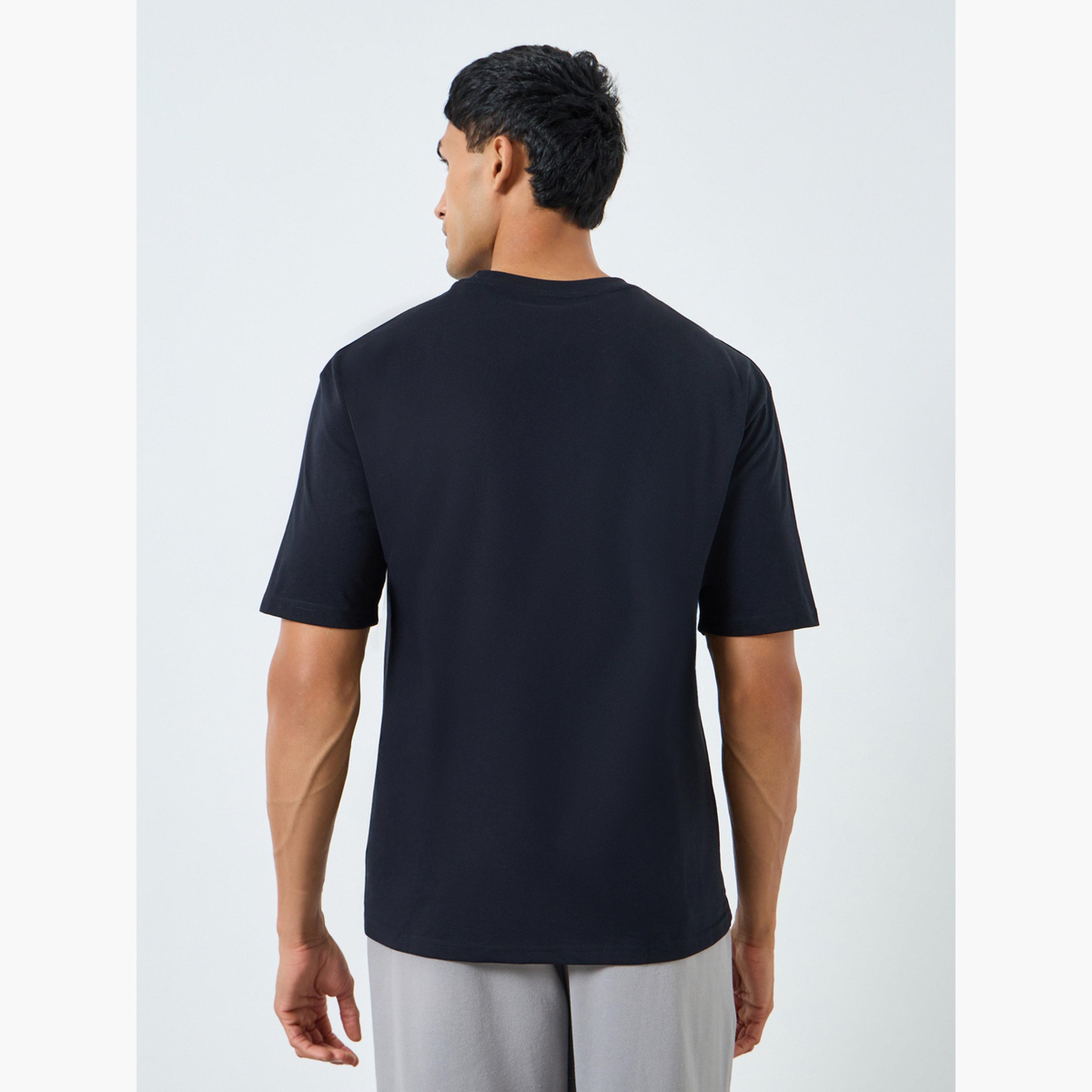 تيشيرت واسع بطبعة جرافيك-men-clothing-tshirtsandpolos-tshirts-image-4