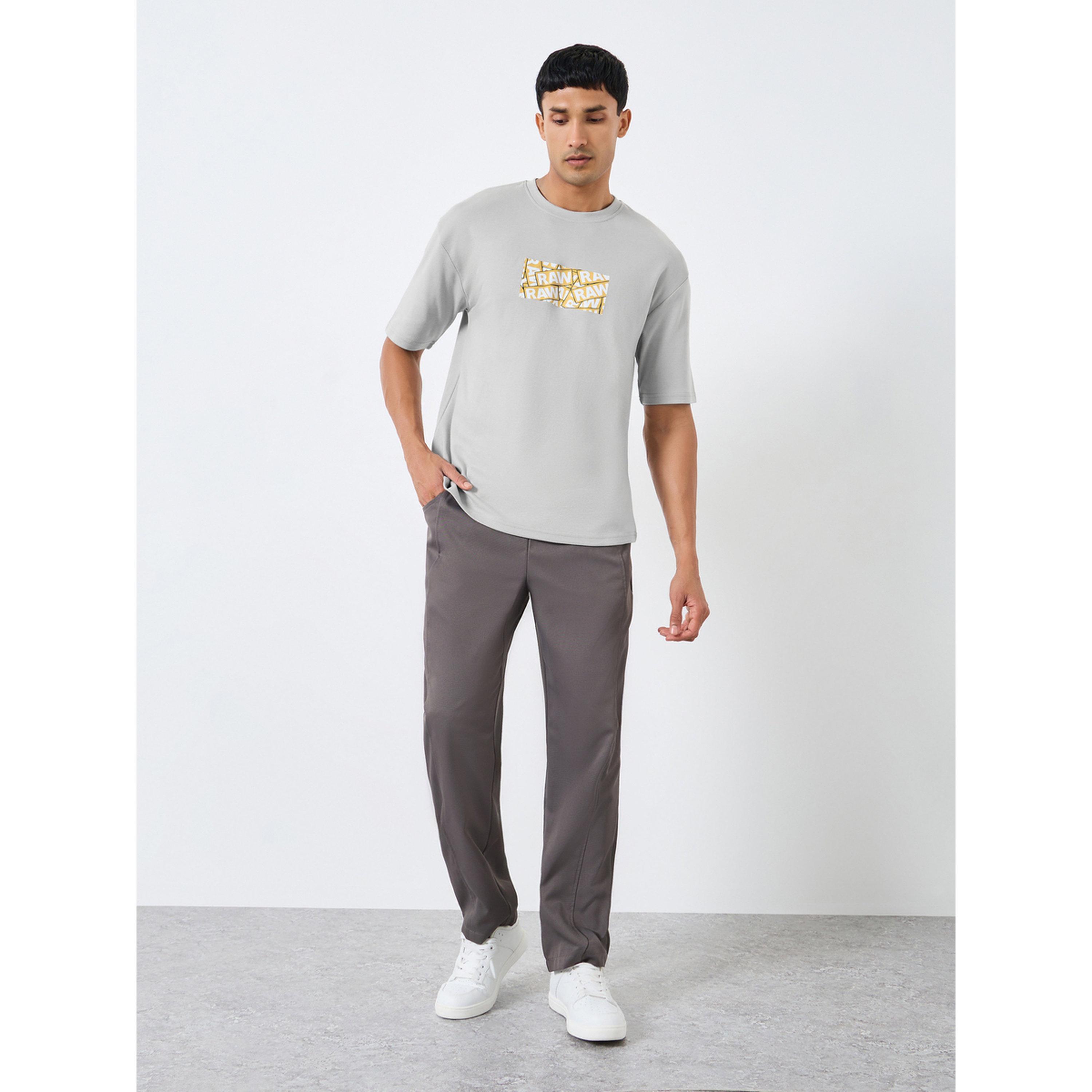 تيشيرت بطبعة جرافيك وقصة واسعة-men-clothing-tshirtsandpolos-tshirts-image-2