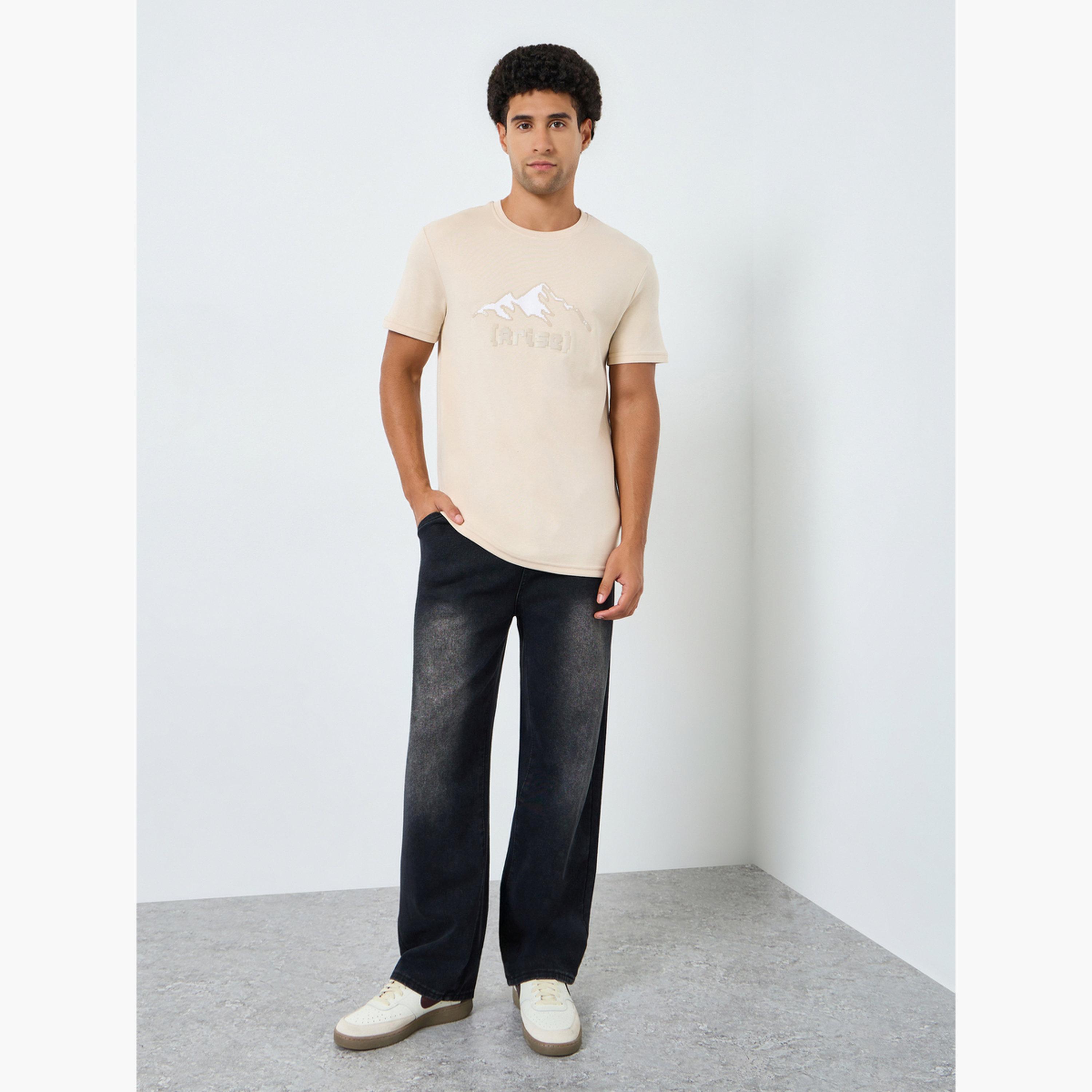 تيشيرت بياقة دائرية وطبعة جرافيك-men-clothing-tshirtsandpolos-tshirts-image-2