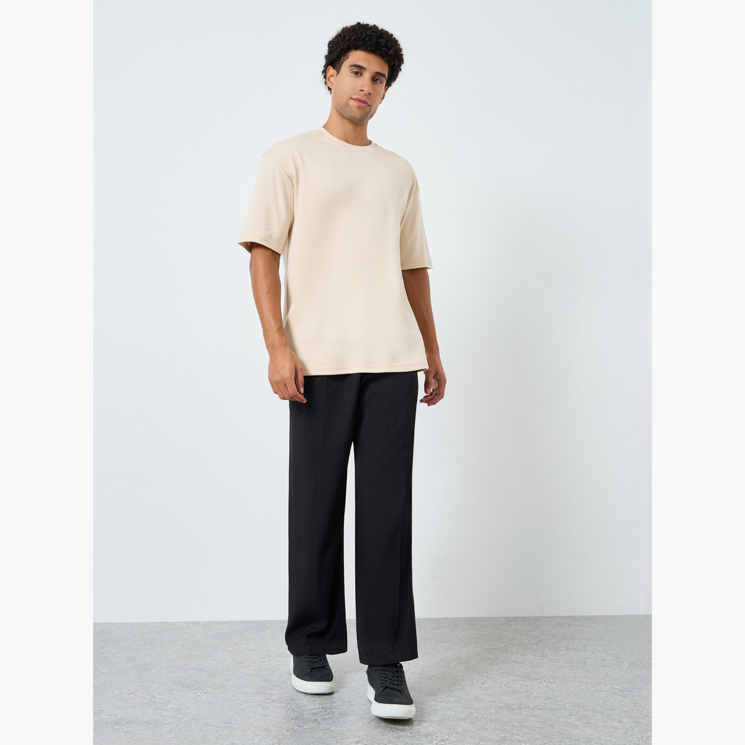 تيشيرت بياقة دائرية وطبعة جرافيك-men-clothing-tshirtsandpolos-tshirts-image-2