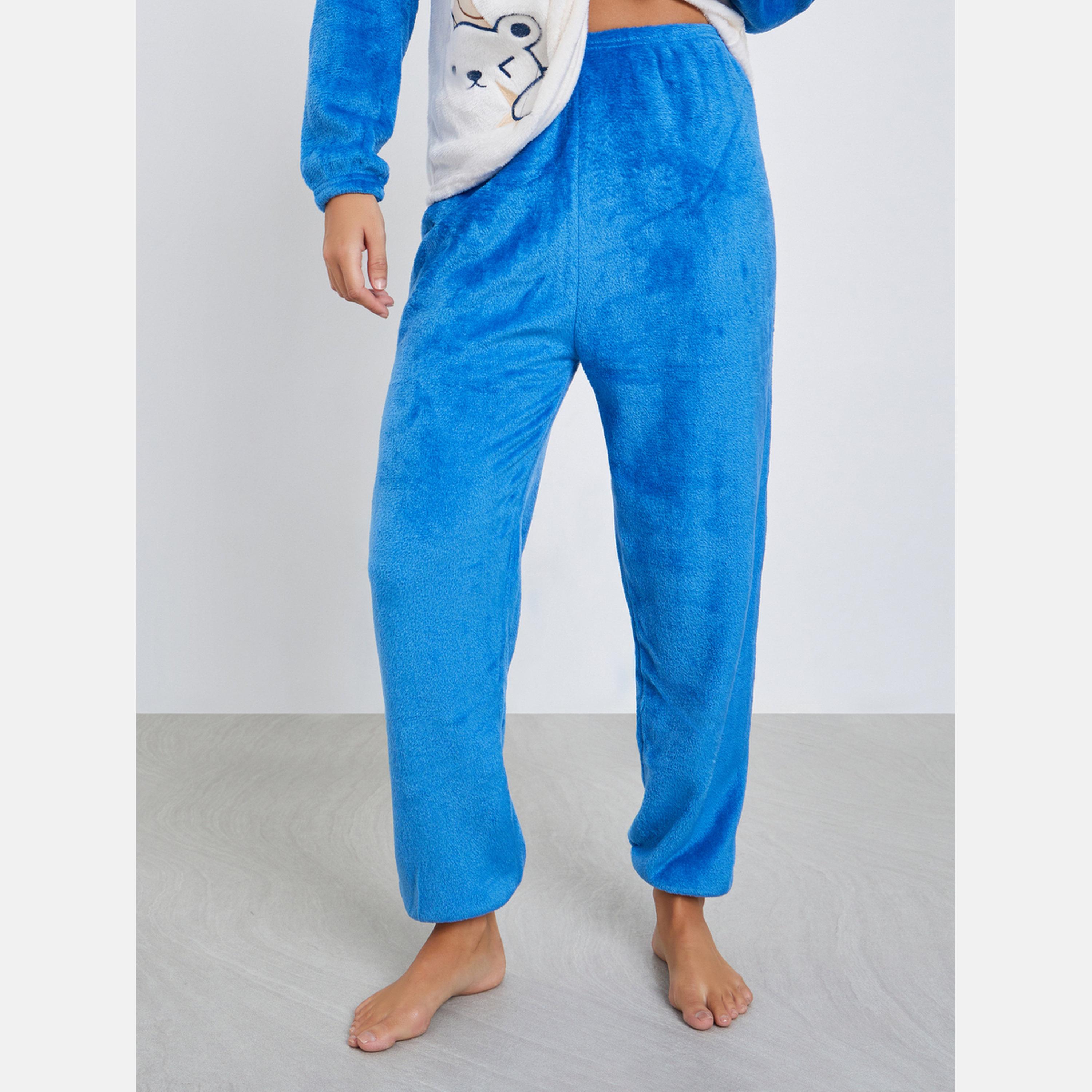 Styli Bear Embroidered Fleece T-Shirt and Pyjama Set-women-clothing-nightwear-pyjamas-longsets-image-4