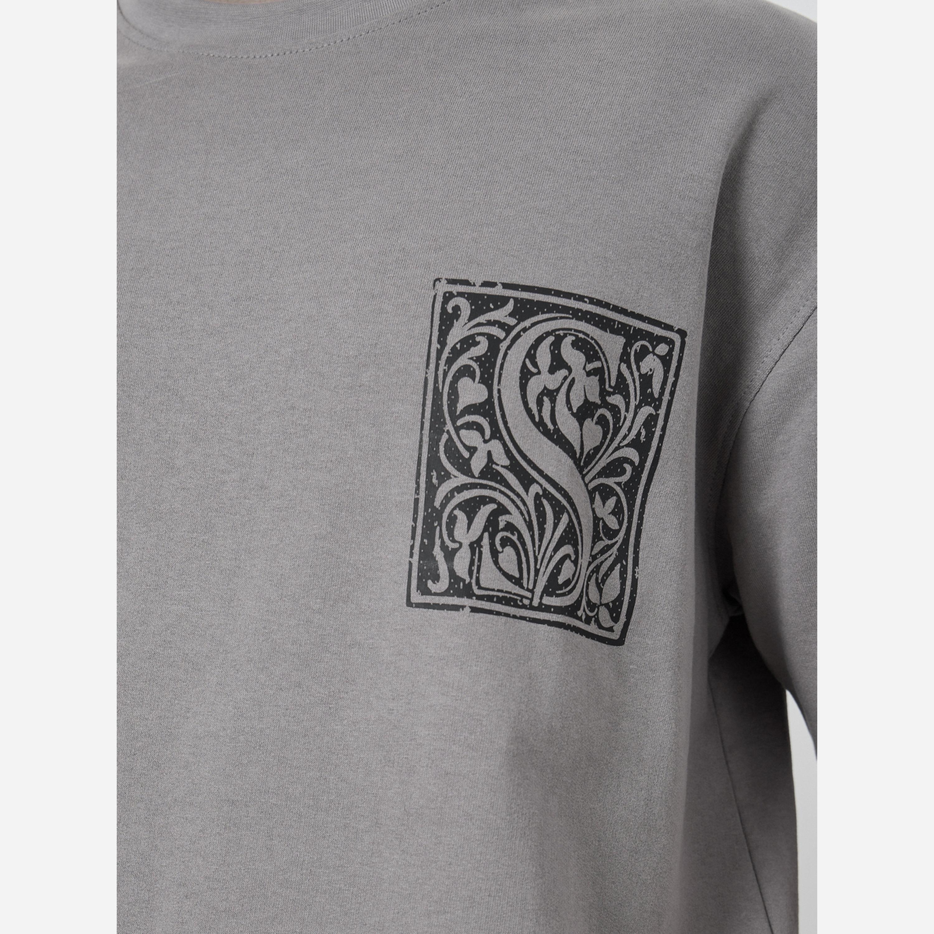 ستايلي - تيشيرت رجالي لون رمادي طبعة غرافيكية مقاس واسع-men-clothing-tshirtsandpolos-tshirts-image-4