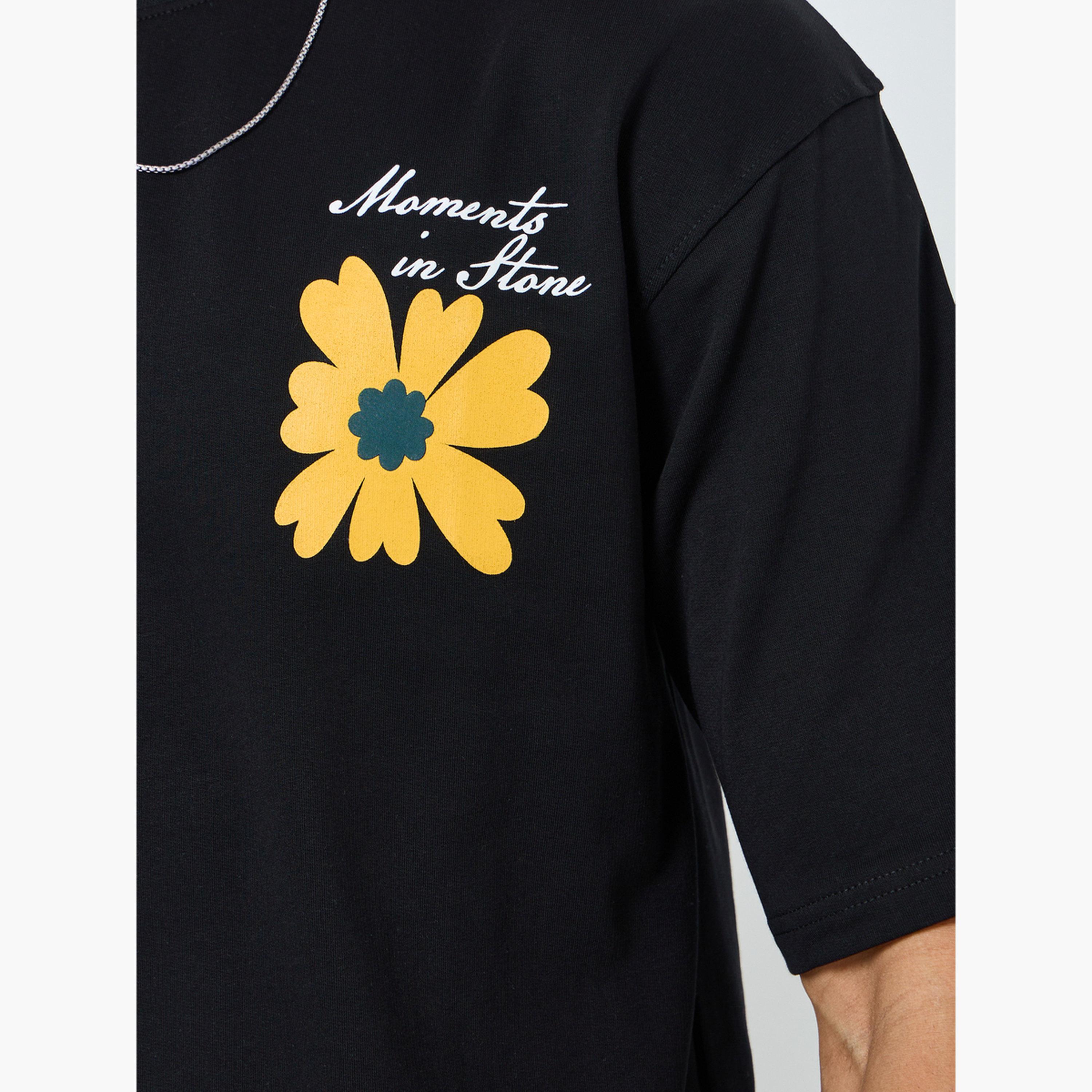تيشيرت واسع بطبعة جرافيك على الظهر-men-clothing-tshirtsandpolos-tshirts-image-4