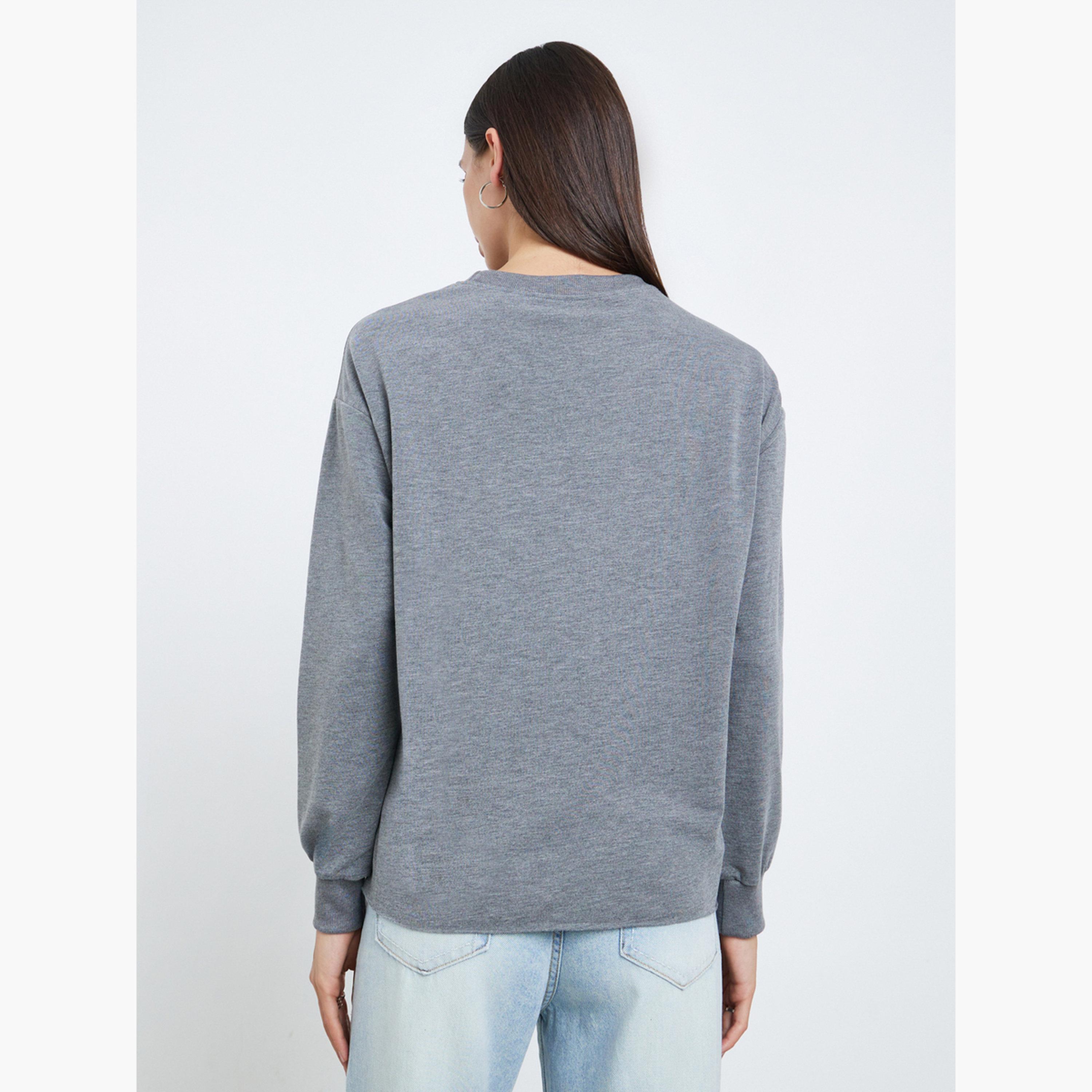 تيك تو - تي شيرت رمادي نقشة جرافيكية من فليتوود وياقة مستديرة للنساء-women-clothing-hoodiesandsweatshirts-sweatshirts-image-3