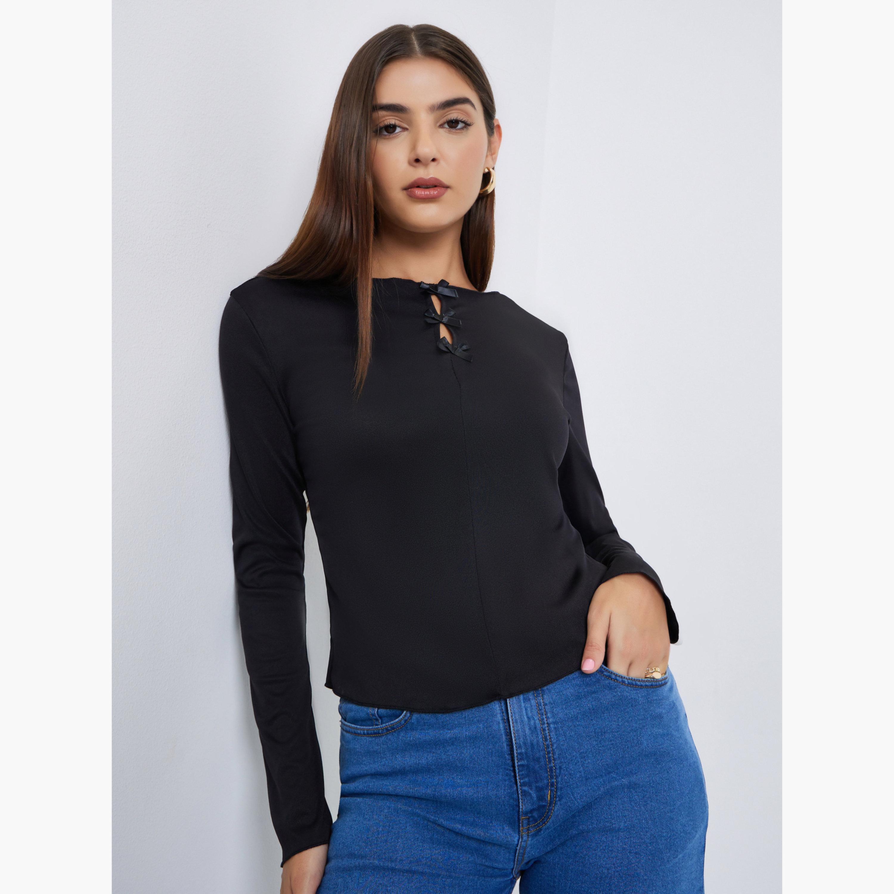 ستايلي - تي شيرت أسود مزخرف بفيونكة للنساء-women-clothing-tshirts-image-1