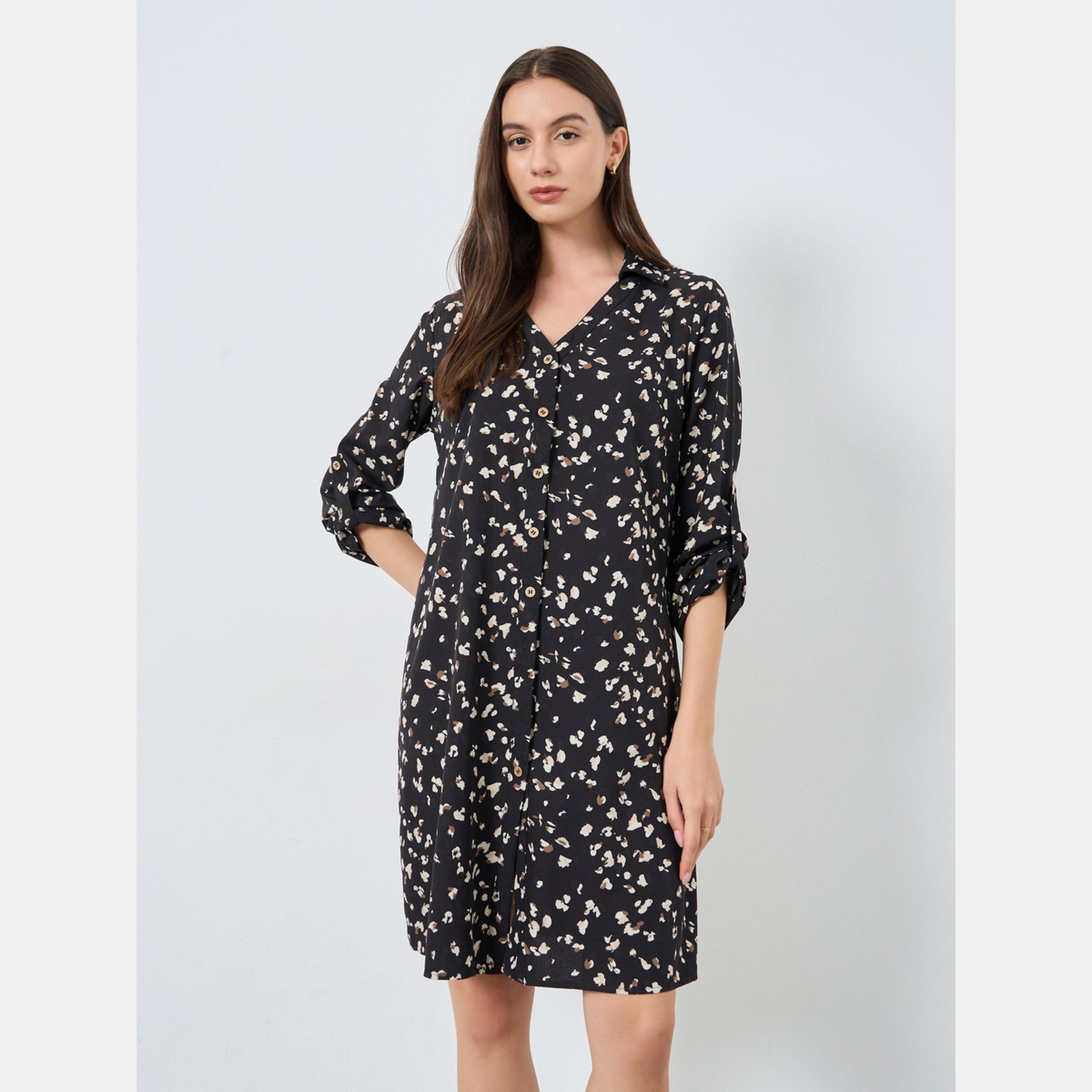 تيك تو - فستان قميص أسود بطبعة غرافيكية بطول الركبة-women-clothing-dresses-image-1