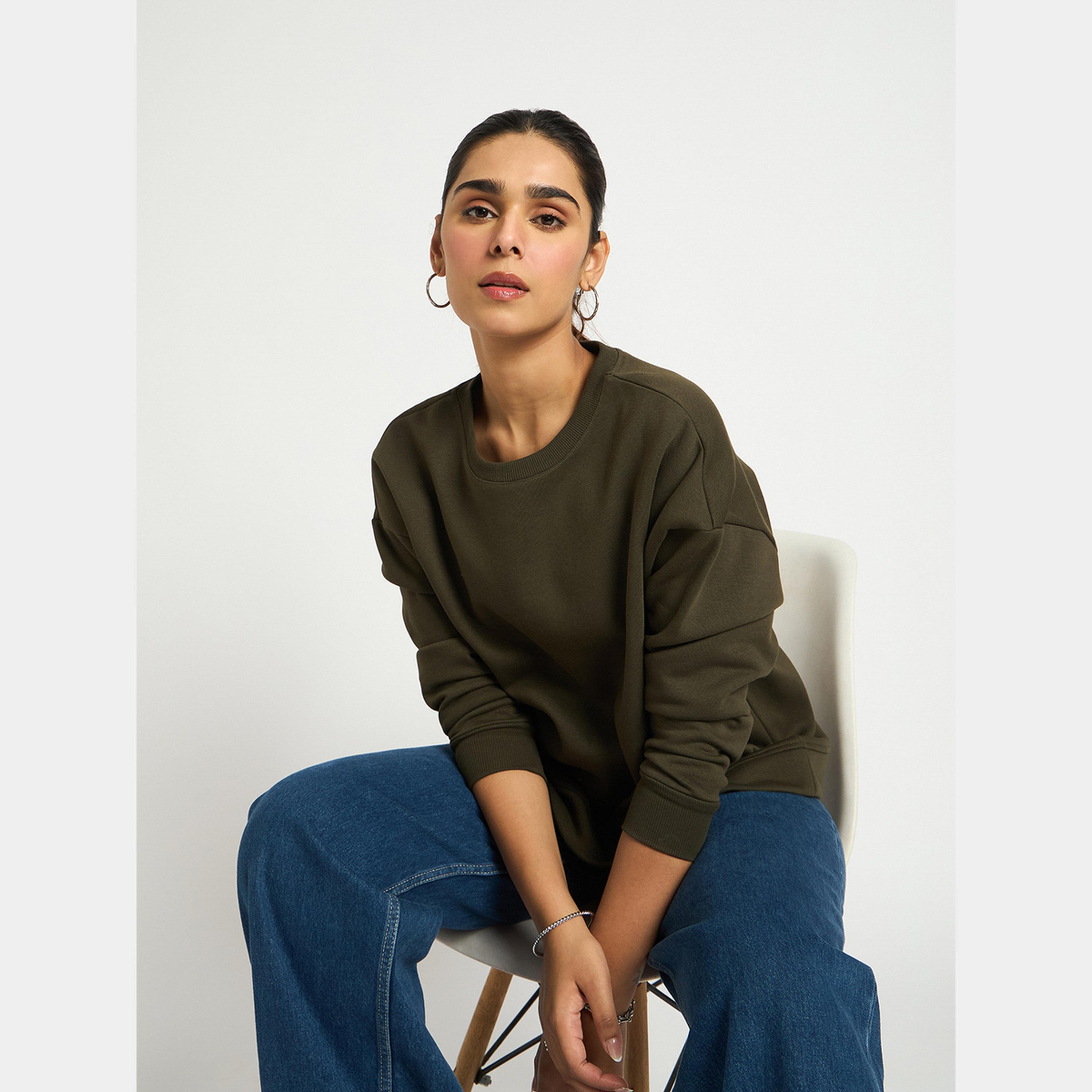 فيميلا - سويت شيرت نسائي صوف بأكمام طويلة ورقبة دائرية سادة-women-winterwear-hoodiesandsweatshirts-sweatshirts-image-6