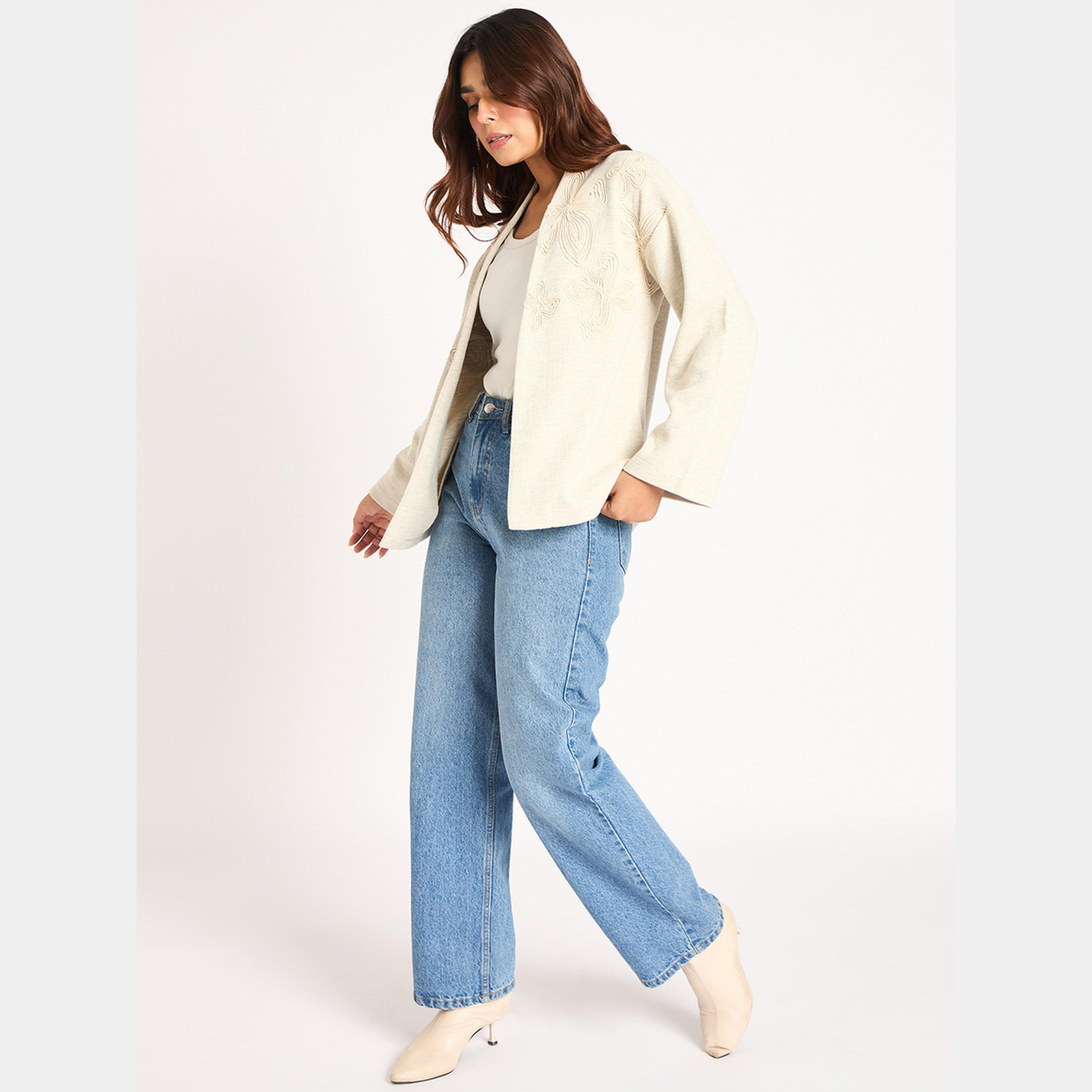 فيميلا - بلوزة نسائية بأكمام طويلة مطرزة لون بيج-women-winterwear-cardigansandjumpers-cardigans-image-2