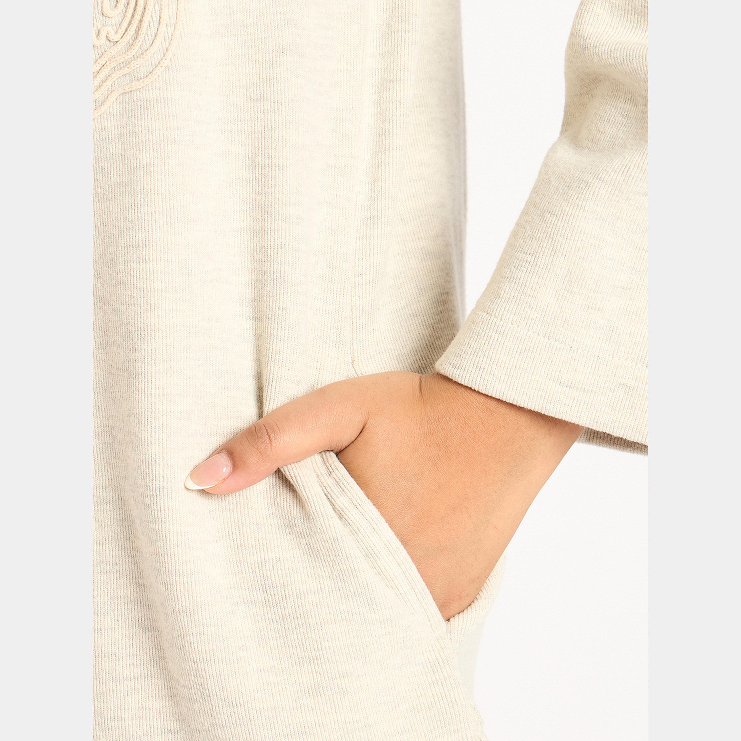 فيميلا - بلوزة نسائية بأكمام طويلة مطرزة لون بيج-women-winterwear-cardigansandjumpers-cardigans-image-4