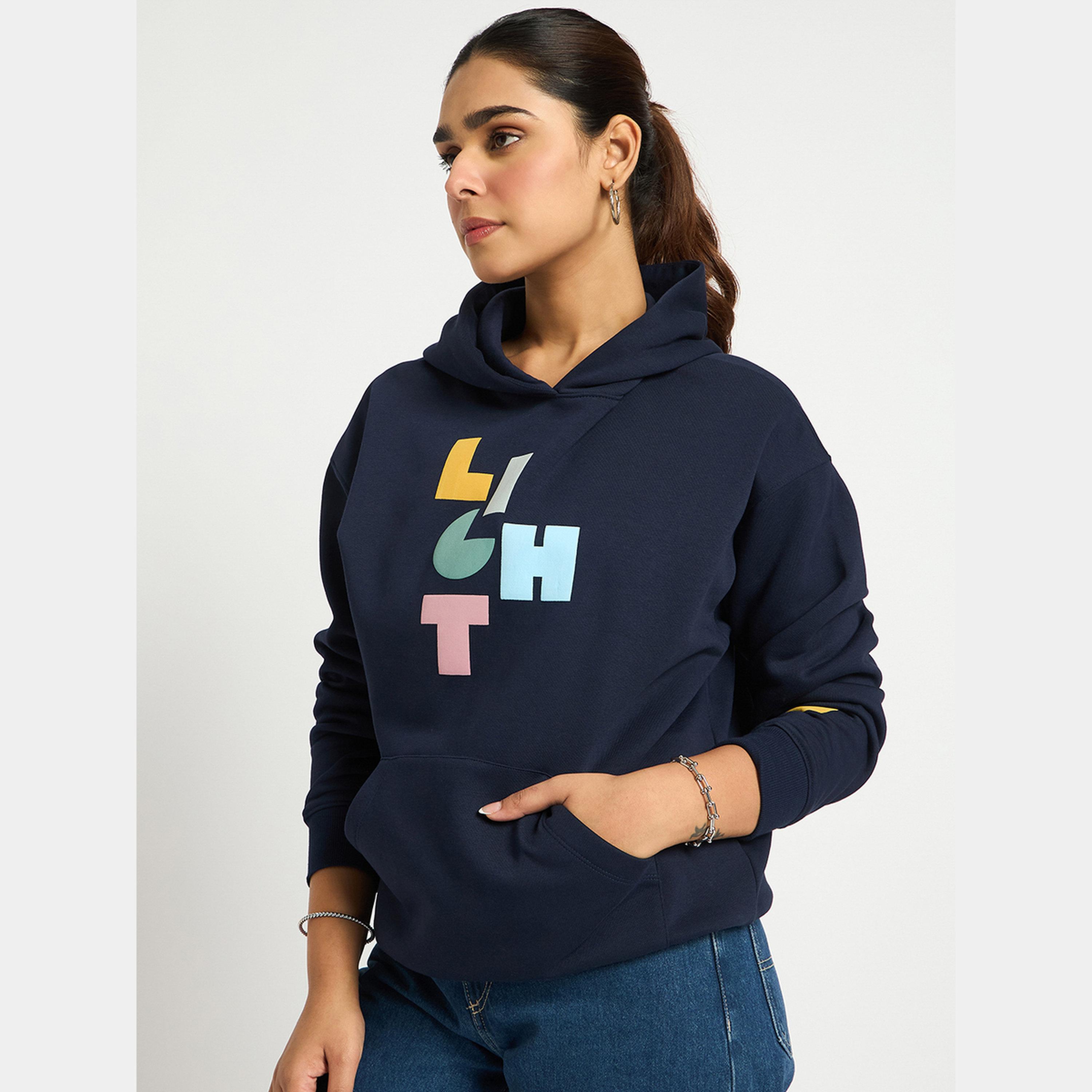 فيميلا - هودي نسائي بأكمام طويلة وياقة وغطاء للرأس رسومات غرافيكية-women-clothing-hoodiesandsweatshirts-hoodies-image-6