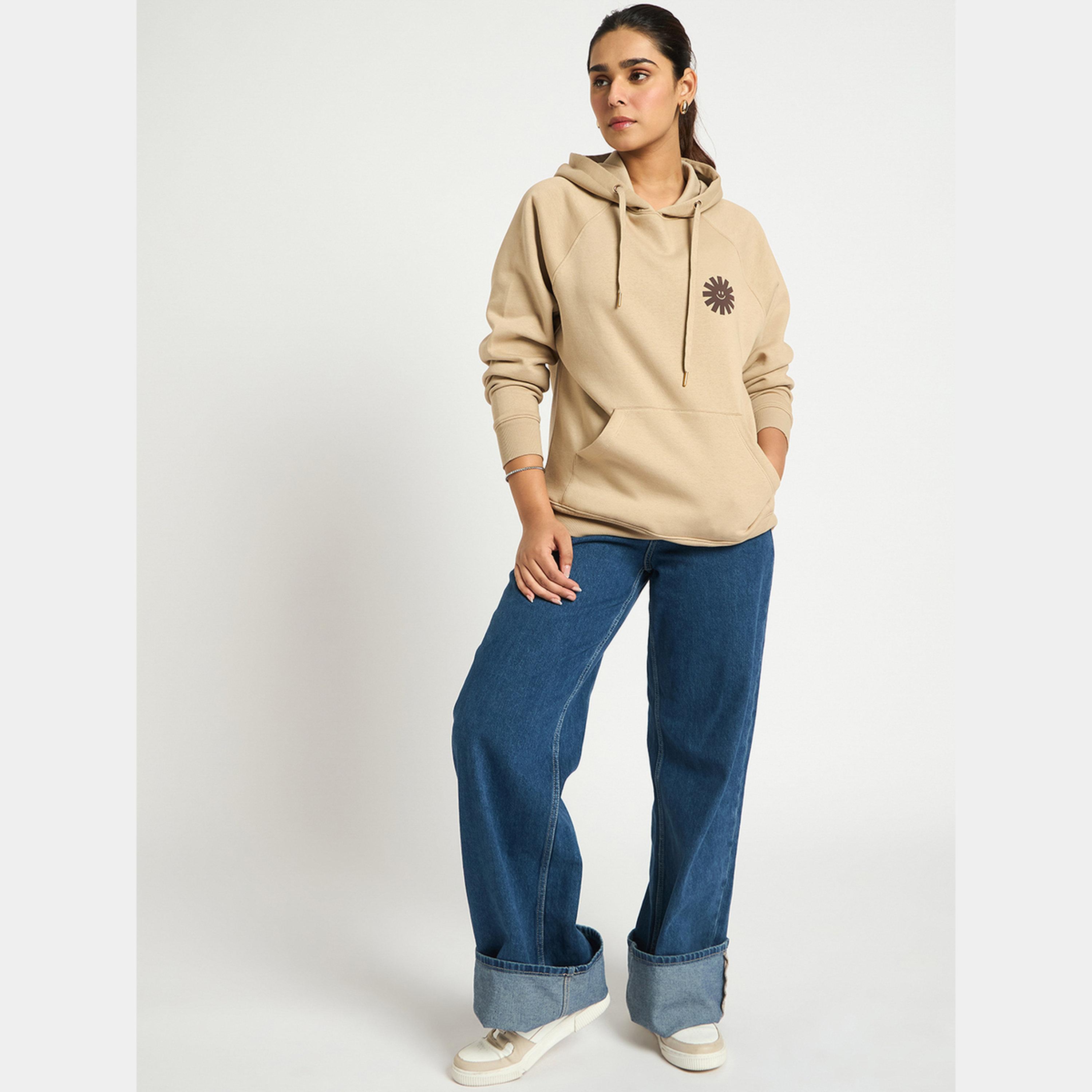 فيميلا - هودي نسائي بأكمام طويلة وياقة وغطاء للرأس رسومات غرافيكية-women-clothing-hoodiesandsweatshirts-hoodies-image-2