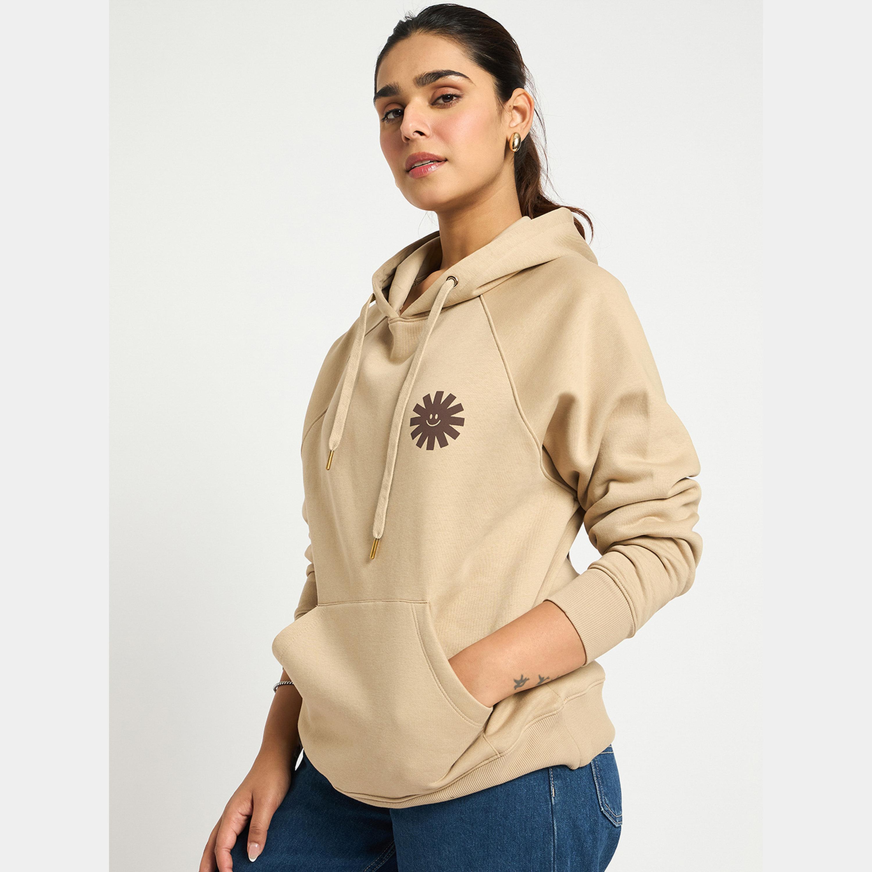 فيميلا - هودي نسائي بأكمام طويلة وياقة وغطاء للرأس رسومات غرافيكية-women-clothing-hoodiesandsweatshirts-hoodies-image-6