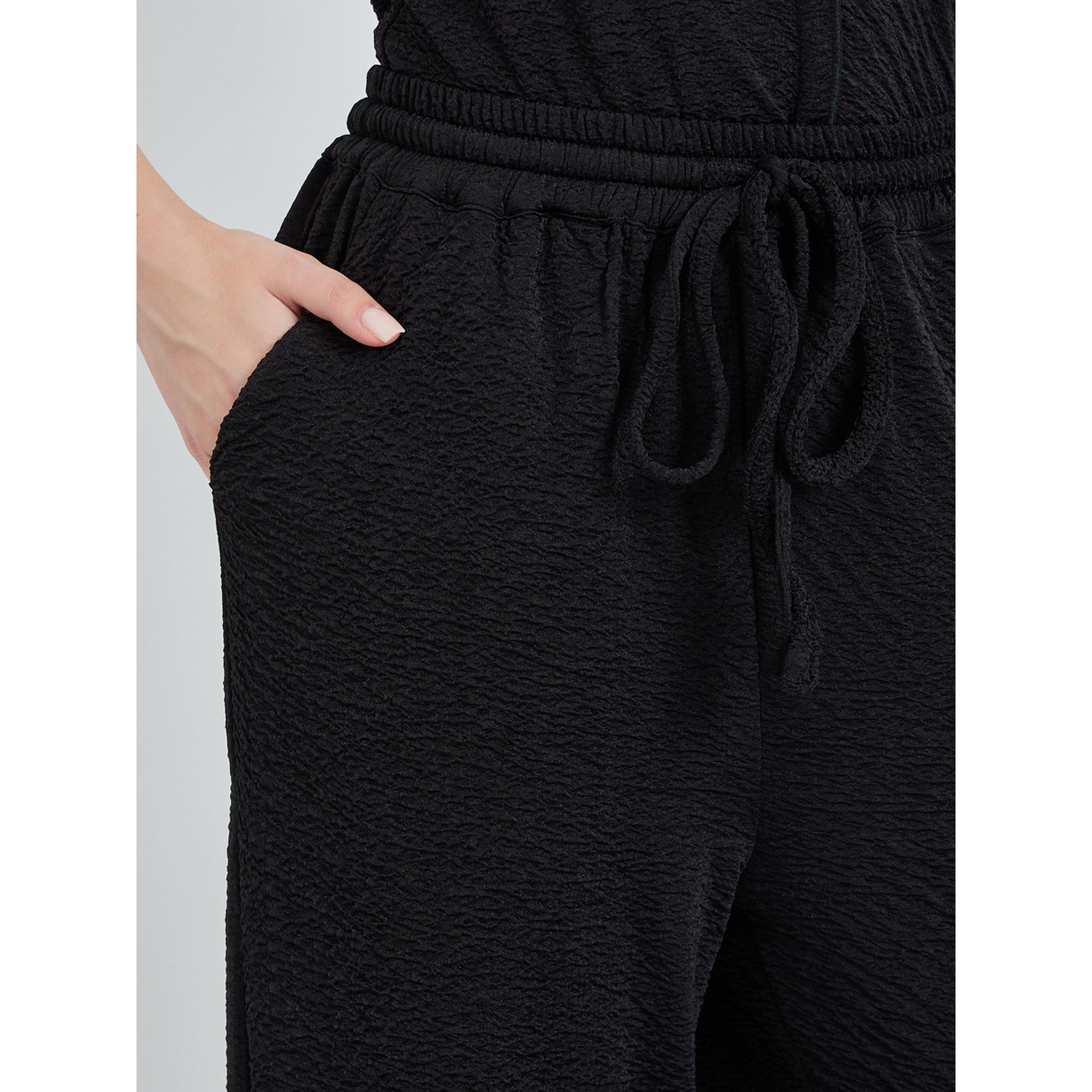 بنطال بأرجل واسعة ورباط لون أسود-women-clothing-bottoms-joggers-image-3