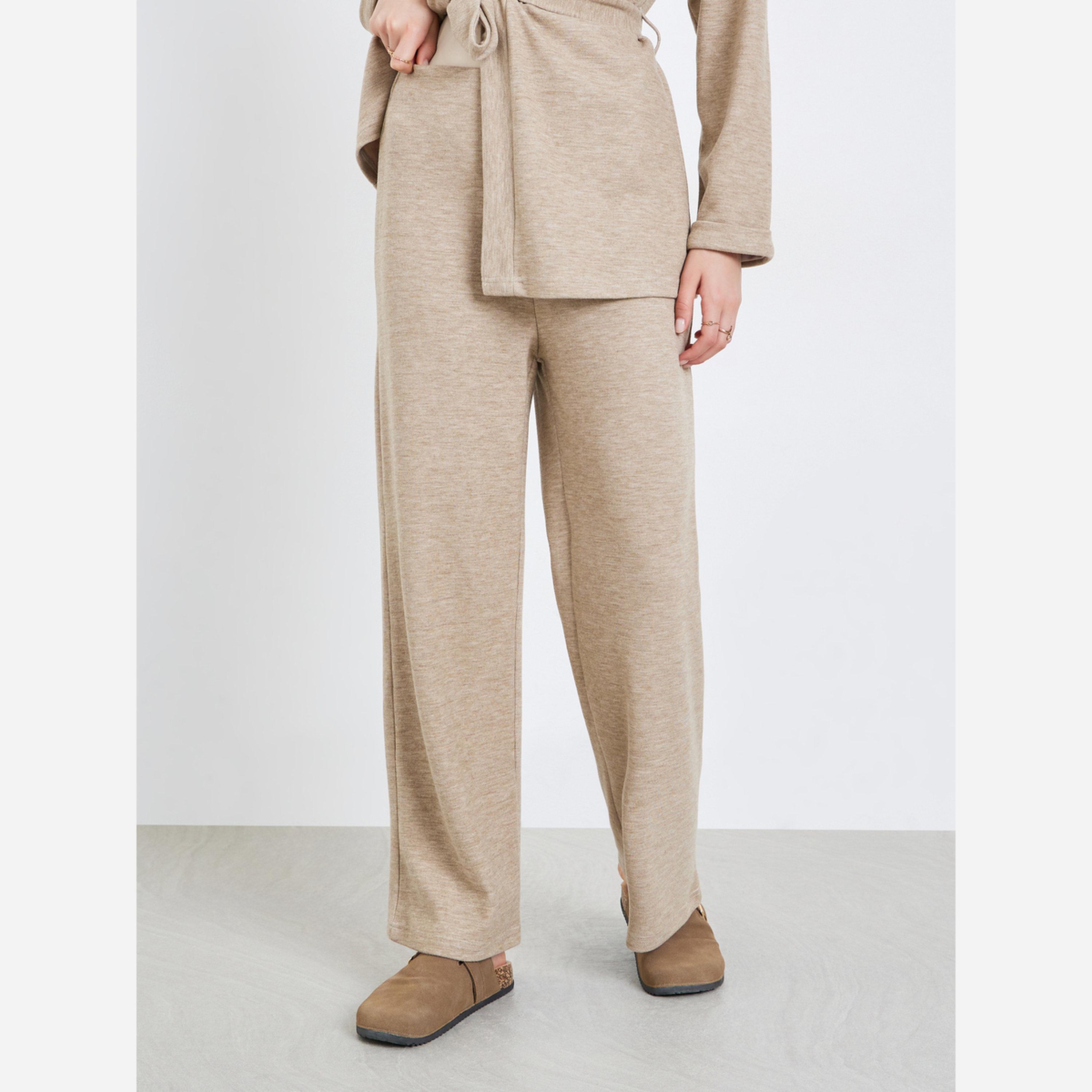 ستايلي - طقم نسائي كارديجان وبنطال طويل بحزام لون بيج-women-clothing-coordsets-image-4