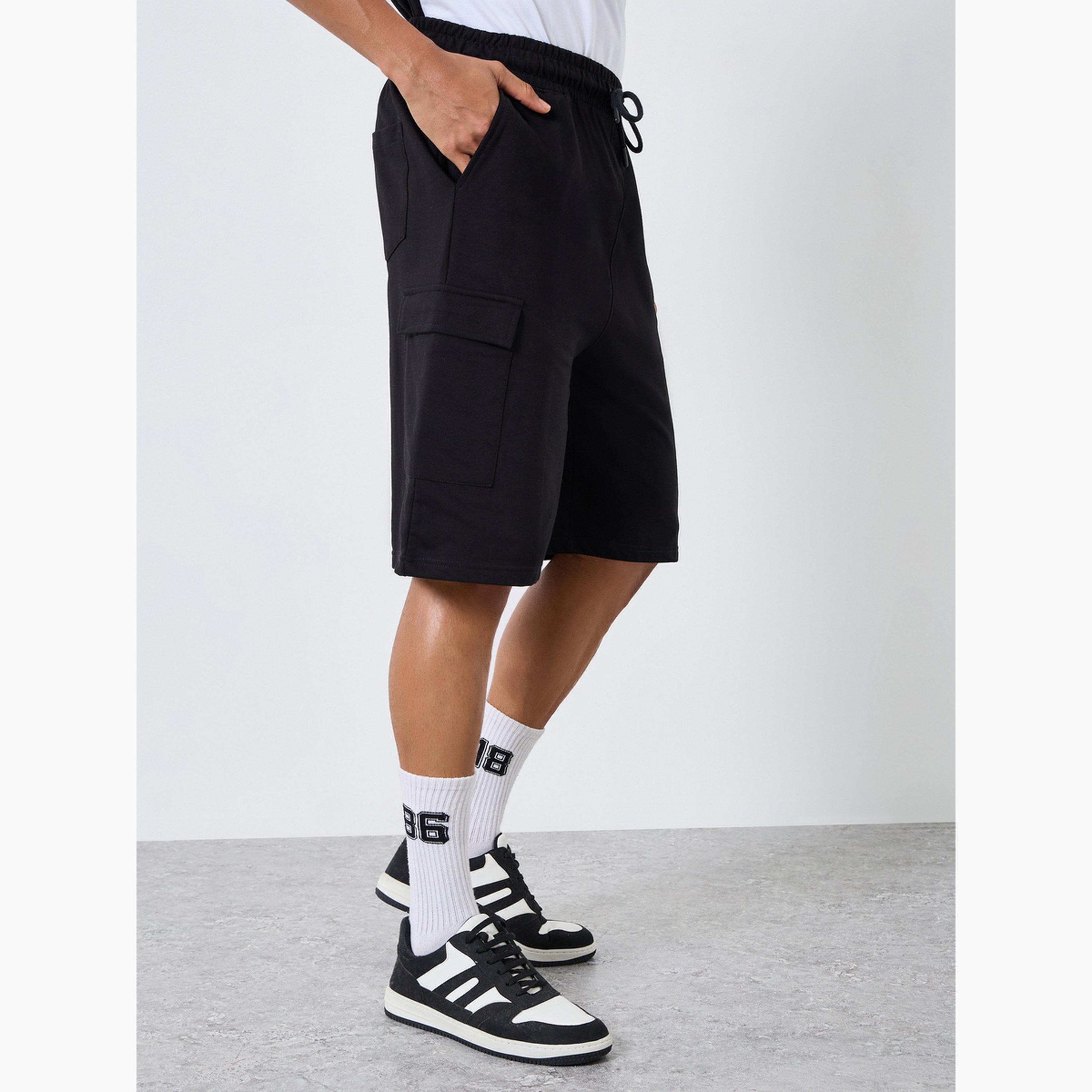 طقم منسق من تيشيرت وشورت بنمط كتل الالوان للرجال-men-clothing-coordsets-image-4