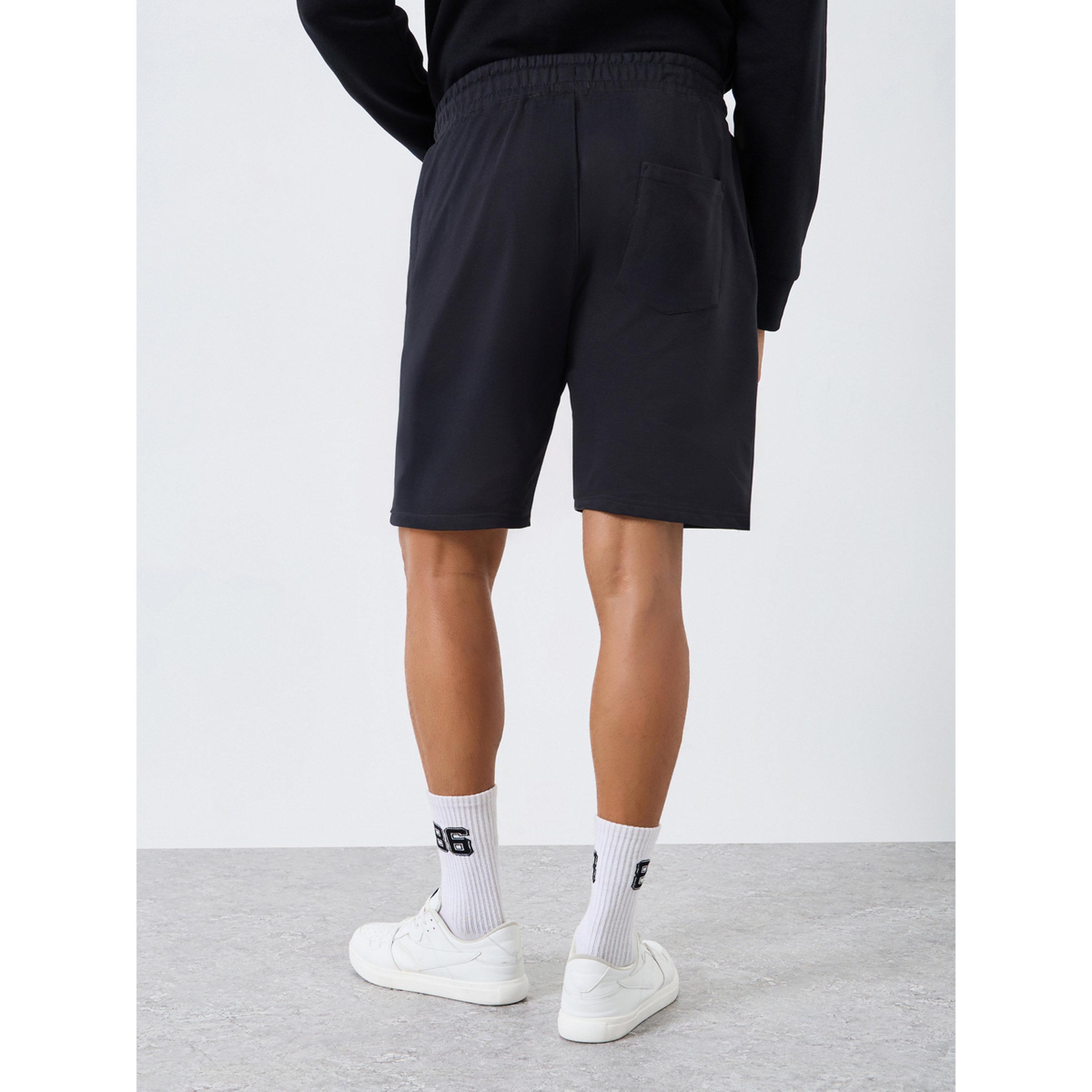 شورت رجالي أسود بطبعة جرافيك-men-clothing-bottoms-shorts-image-4