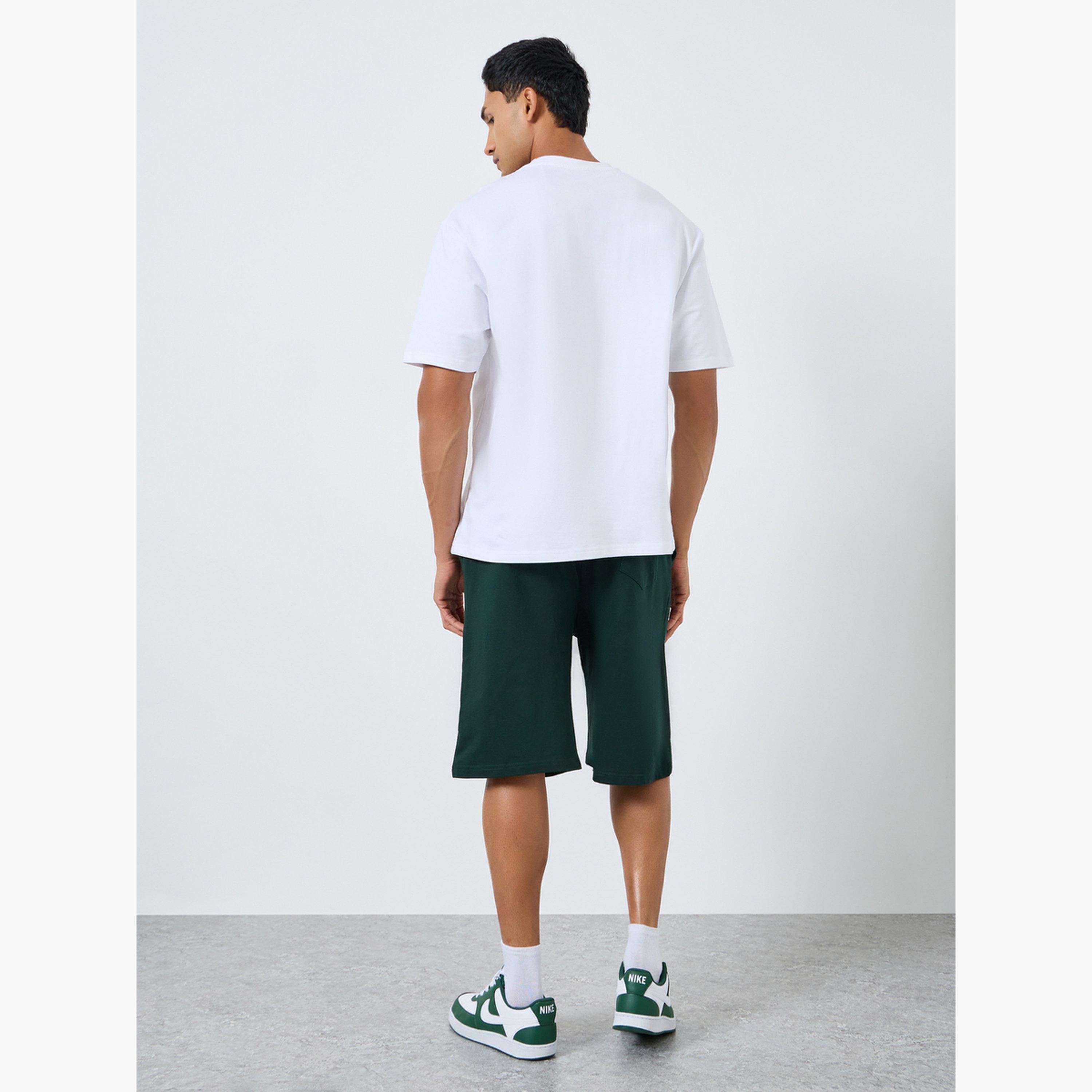 طقم تيشيرت واسع بطبعة بسيطة وشورت-men-clothing-coordsets-image-3