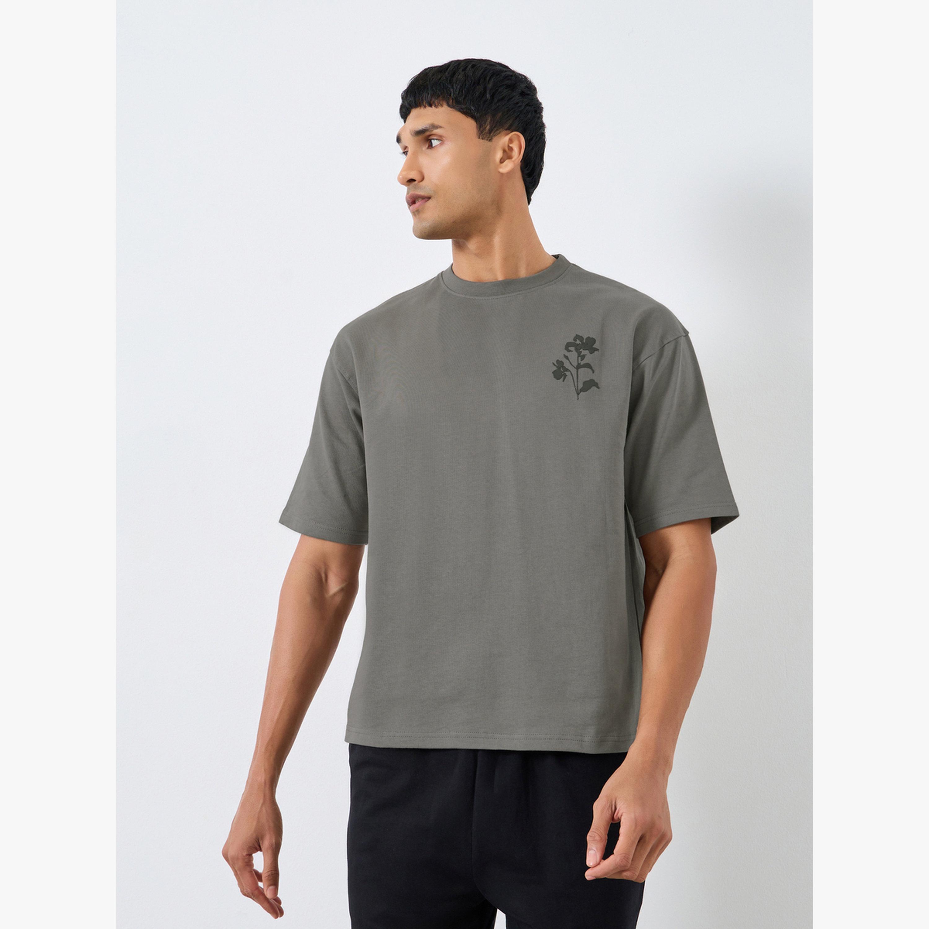طقم منسق من شورت وتيشيرت قطن واسع-men-clothing-coordsets-image-2