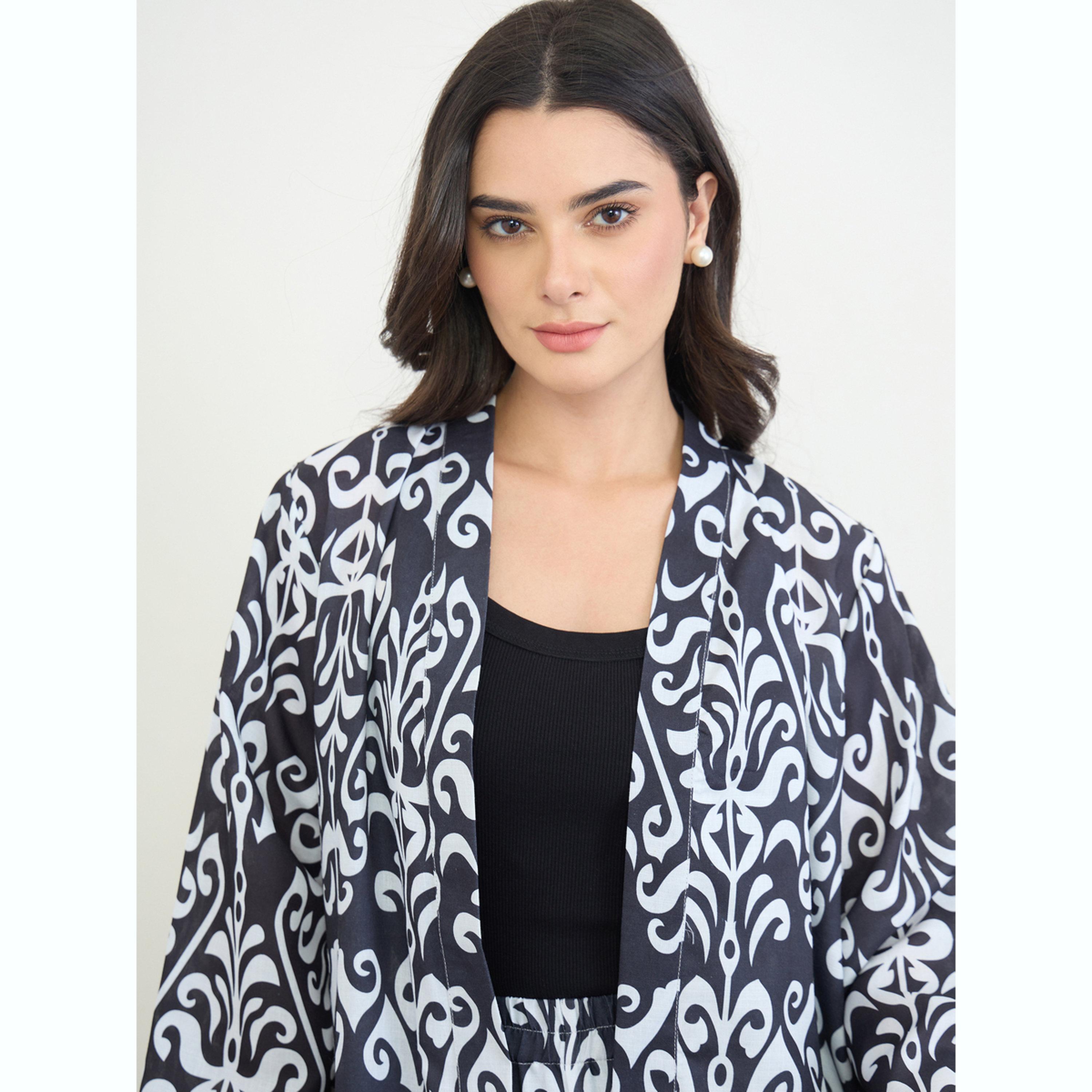 Amirah X Styli Black and White Printed Open Abaya and Wide Leg Pants Set-women-arabicclothing-sets-image-5